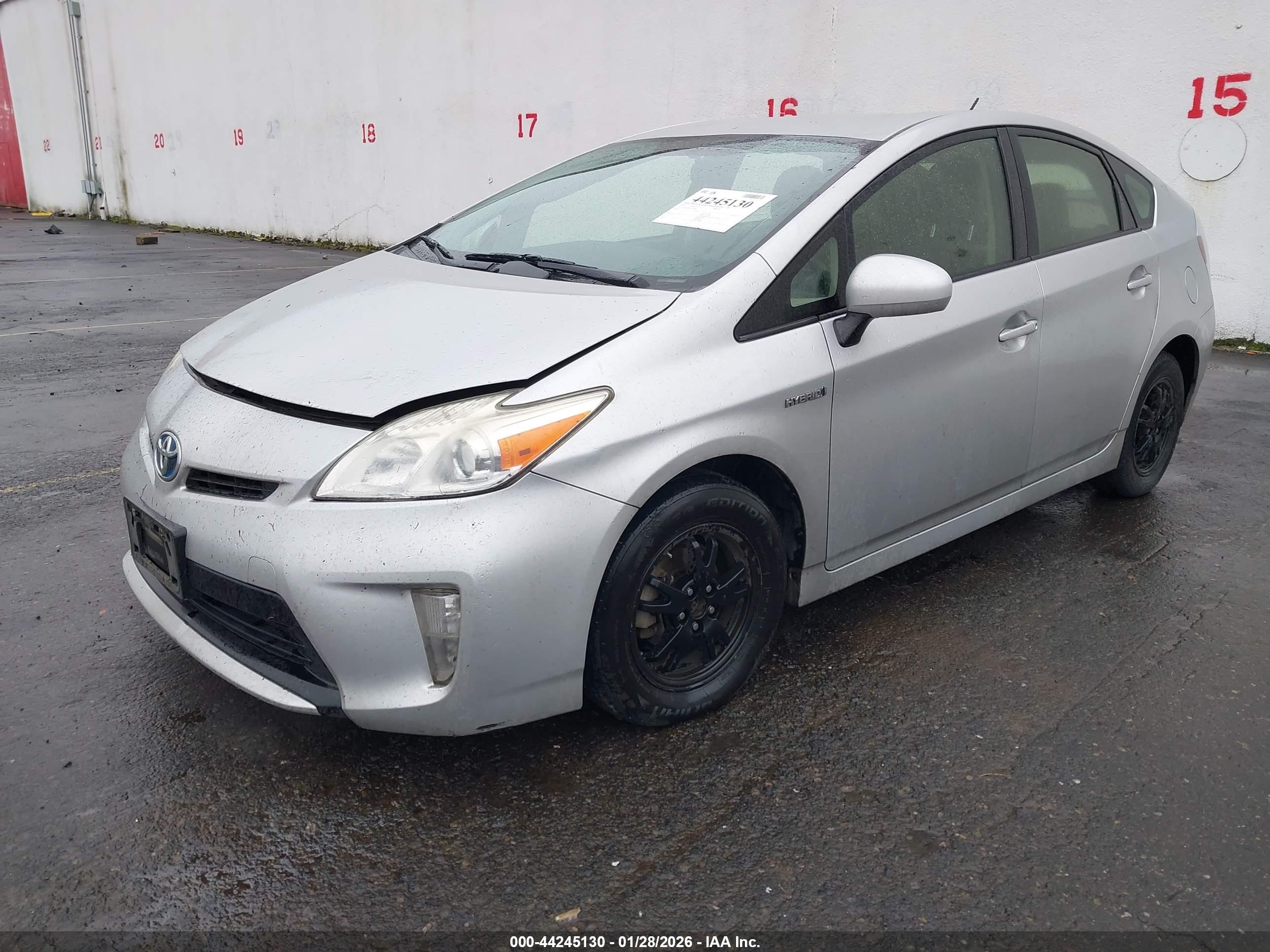 TOYOTA PRIUS image 2