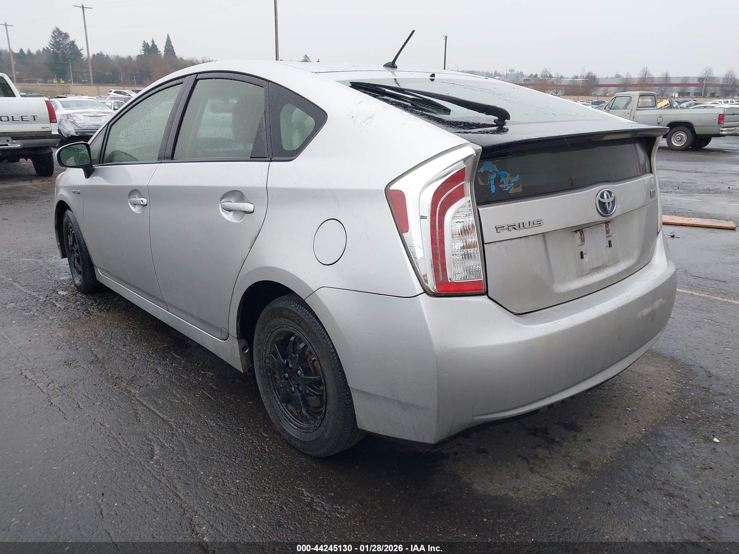 TOYOTA PRIUS image 3