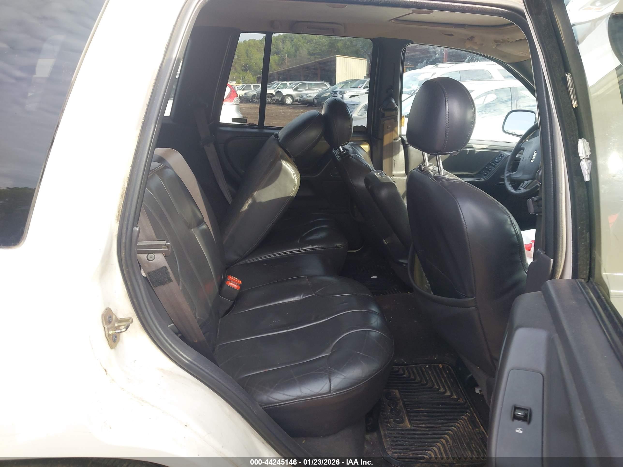 JEEP GRAND image 8