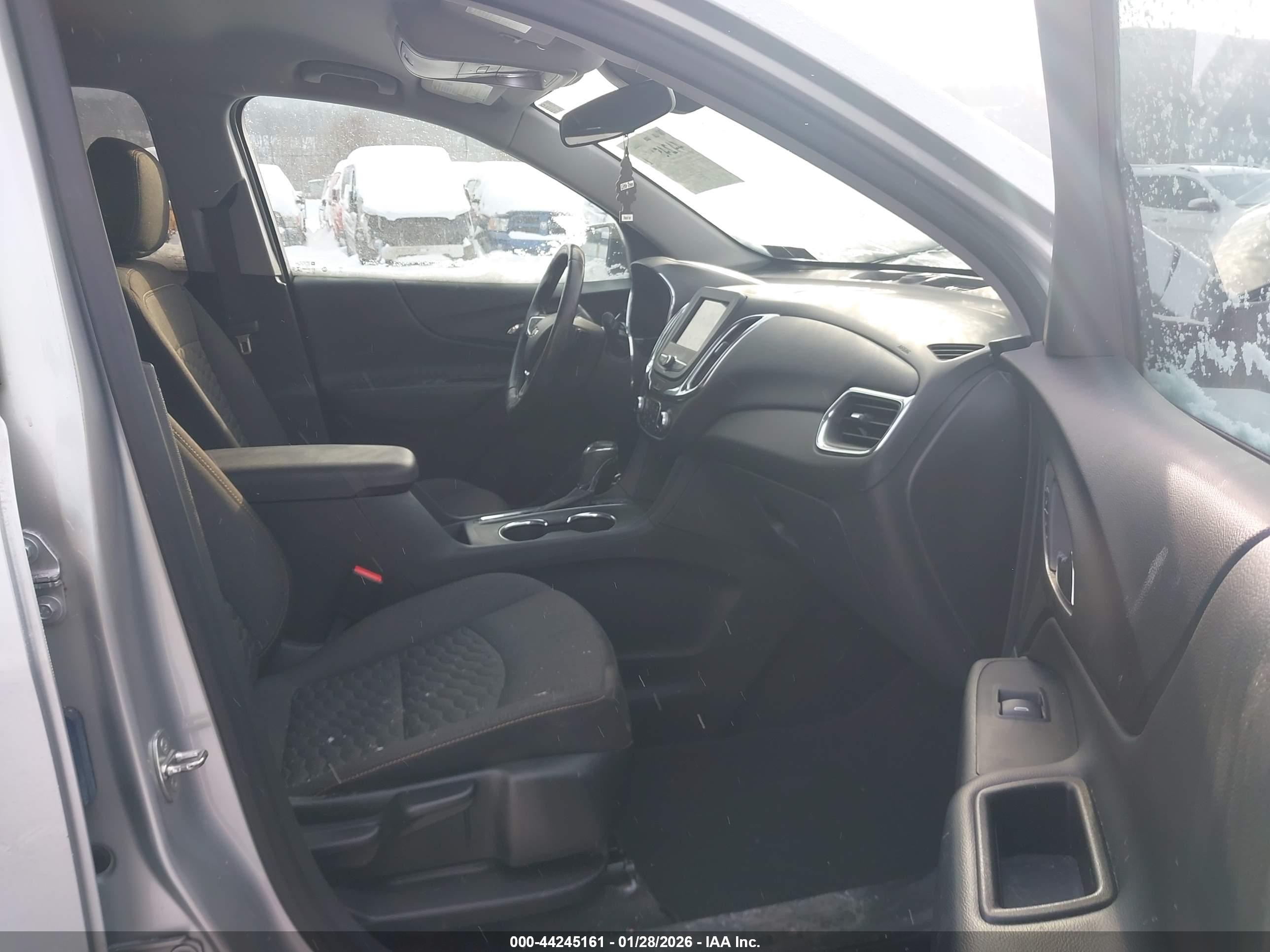 CHEVROLET EQUINOX image 5