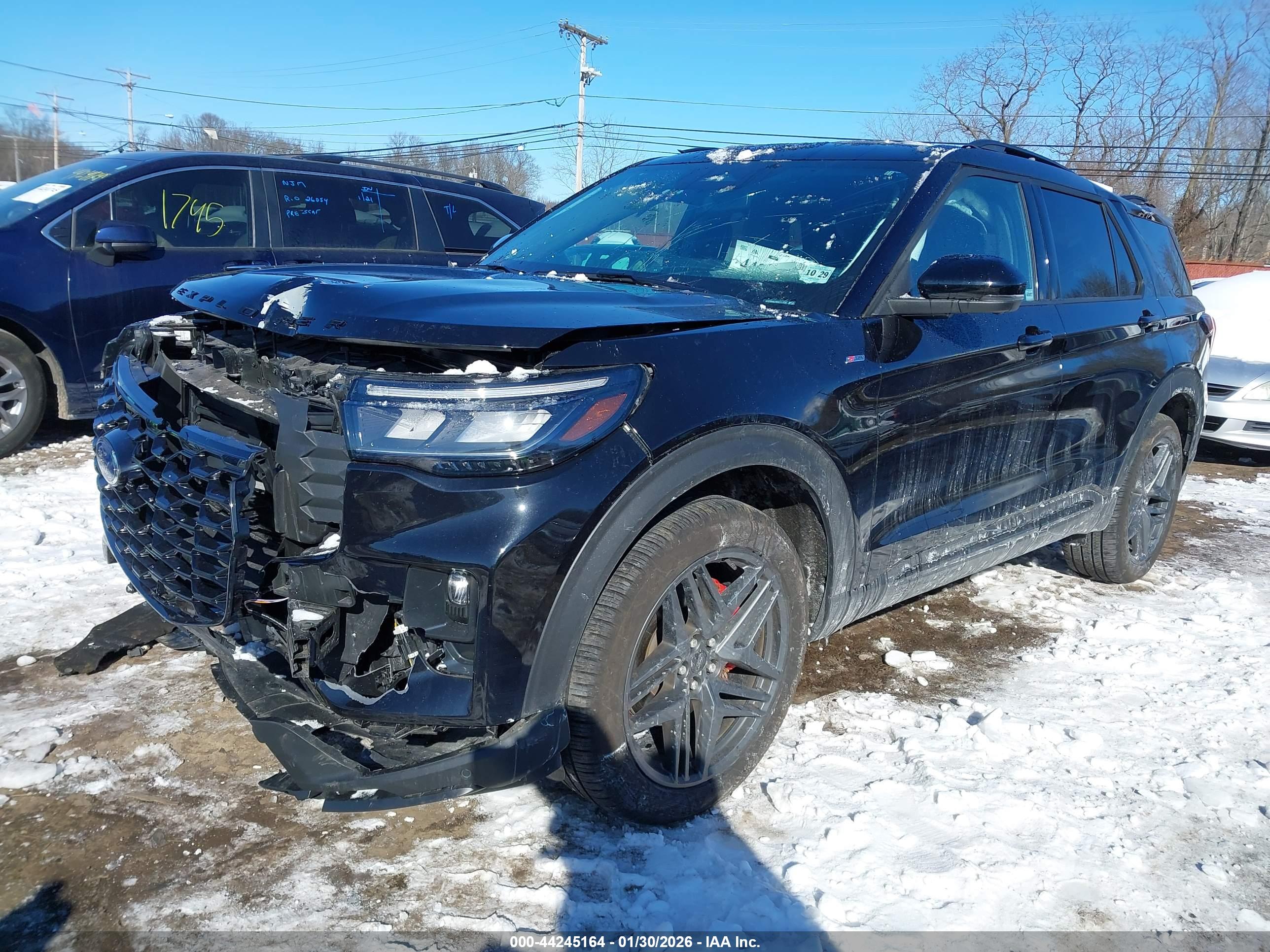 FORD EXPLORER image 6