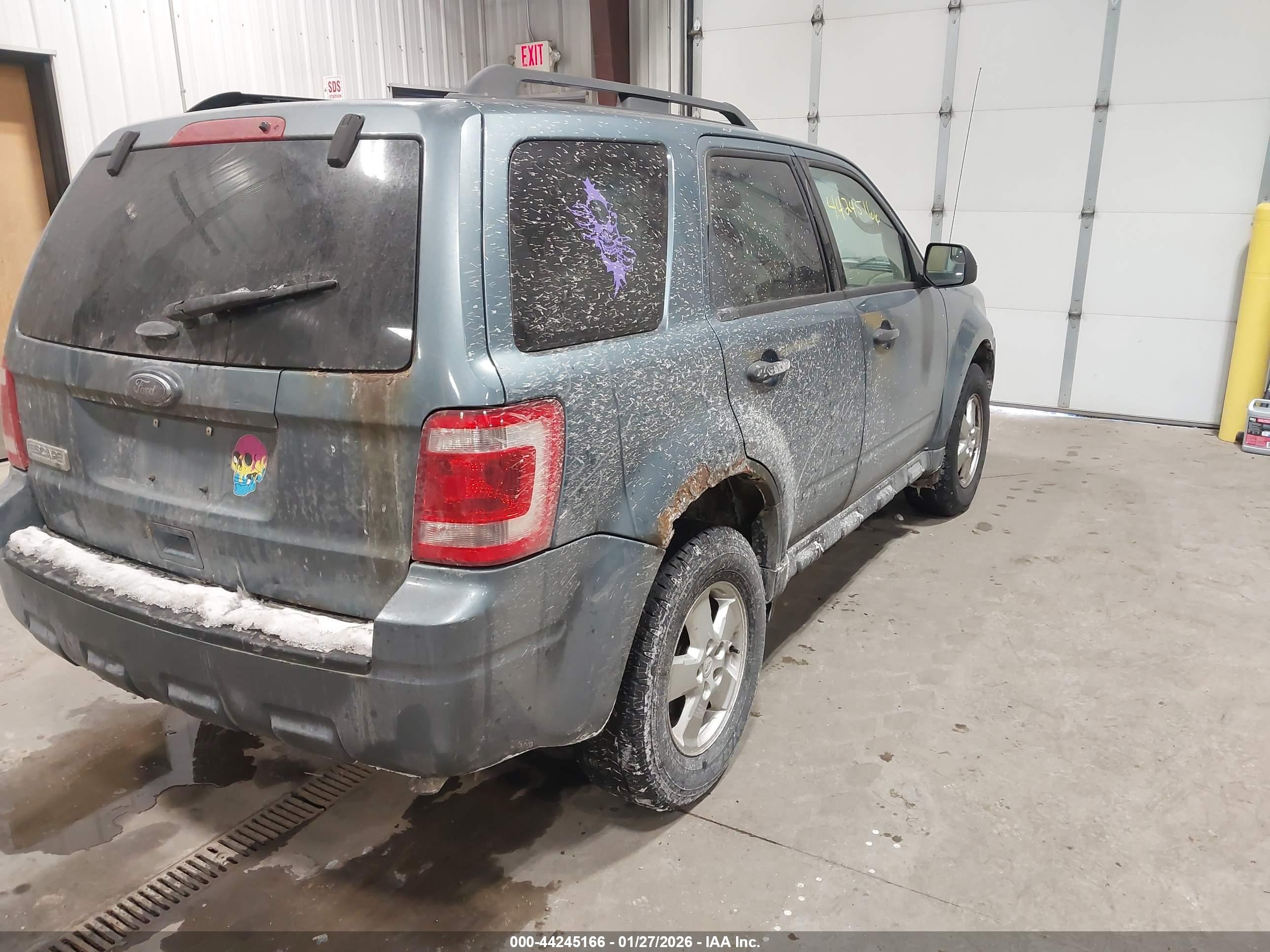 FORD ESCAPE image 4