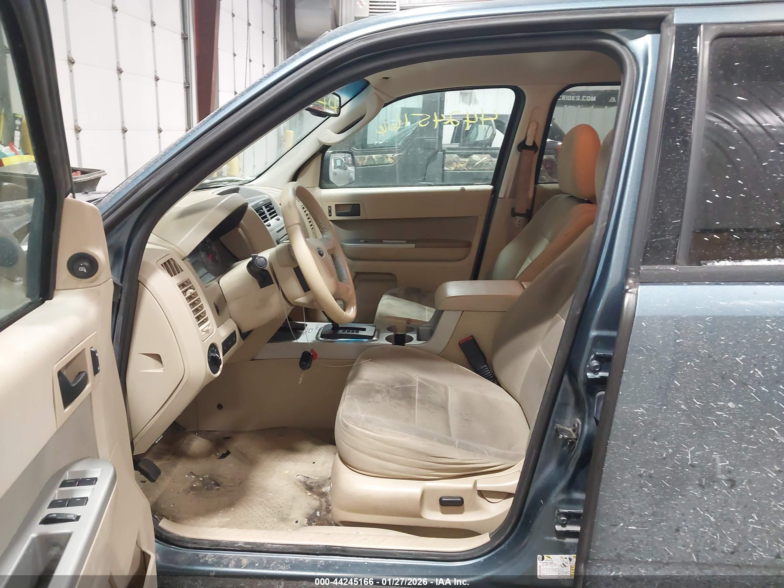 FORD ESCAPE image 5