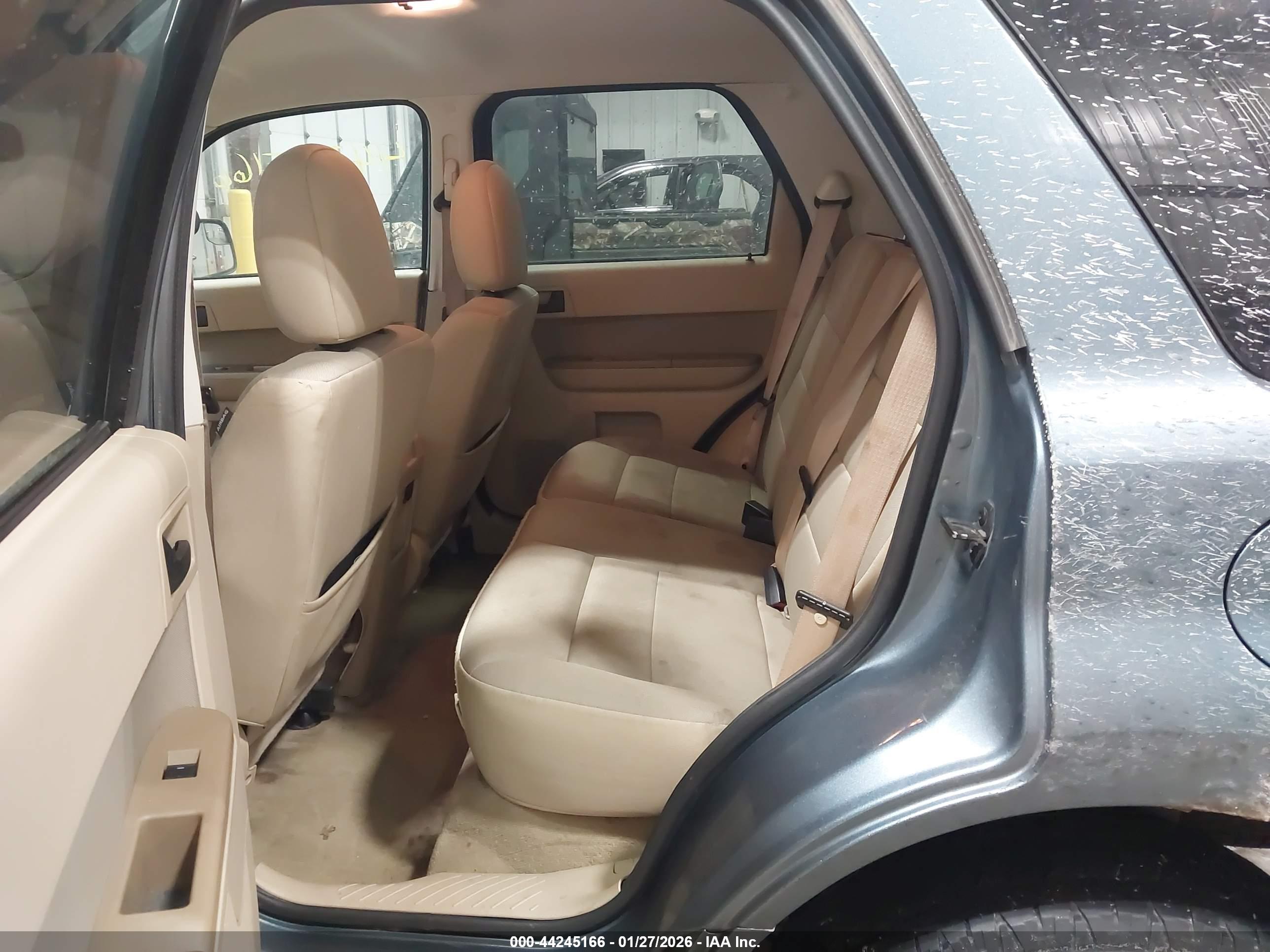 FORD ESCAPE image 8