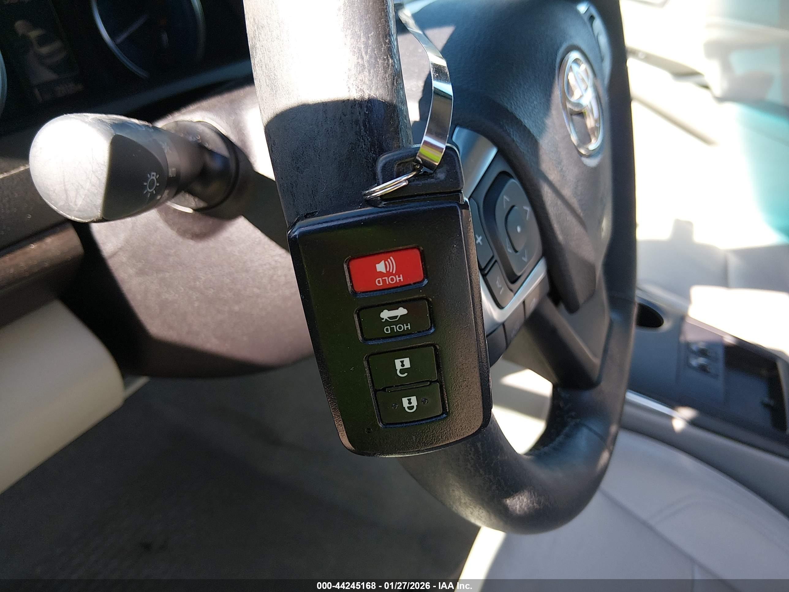 TOYOTA CAMRY image 11