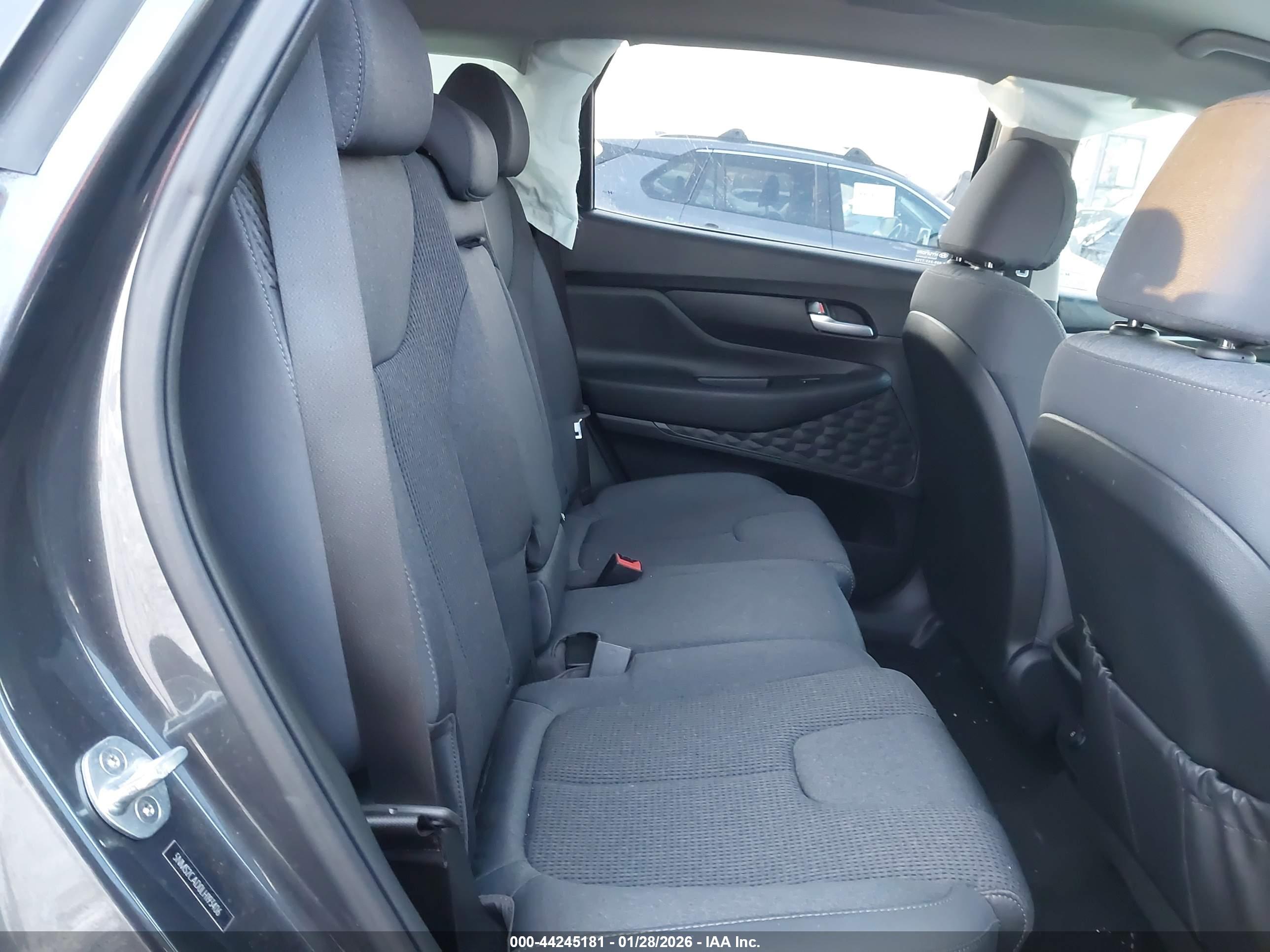 HYUNDAI SANTA image 8