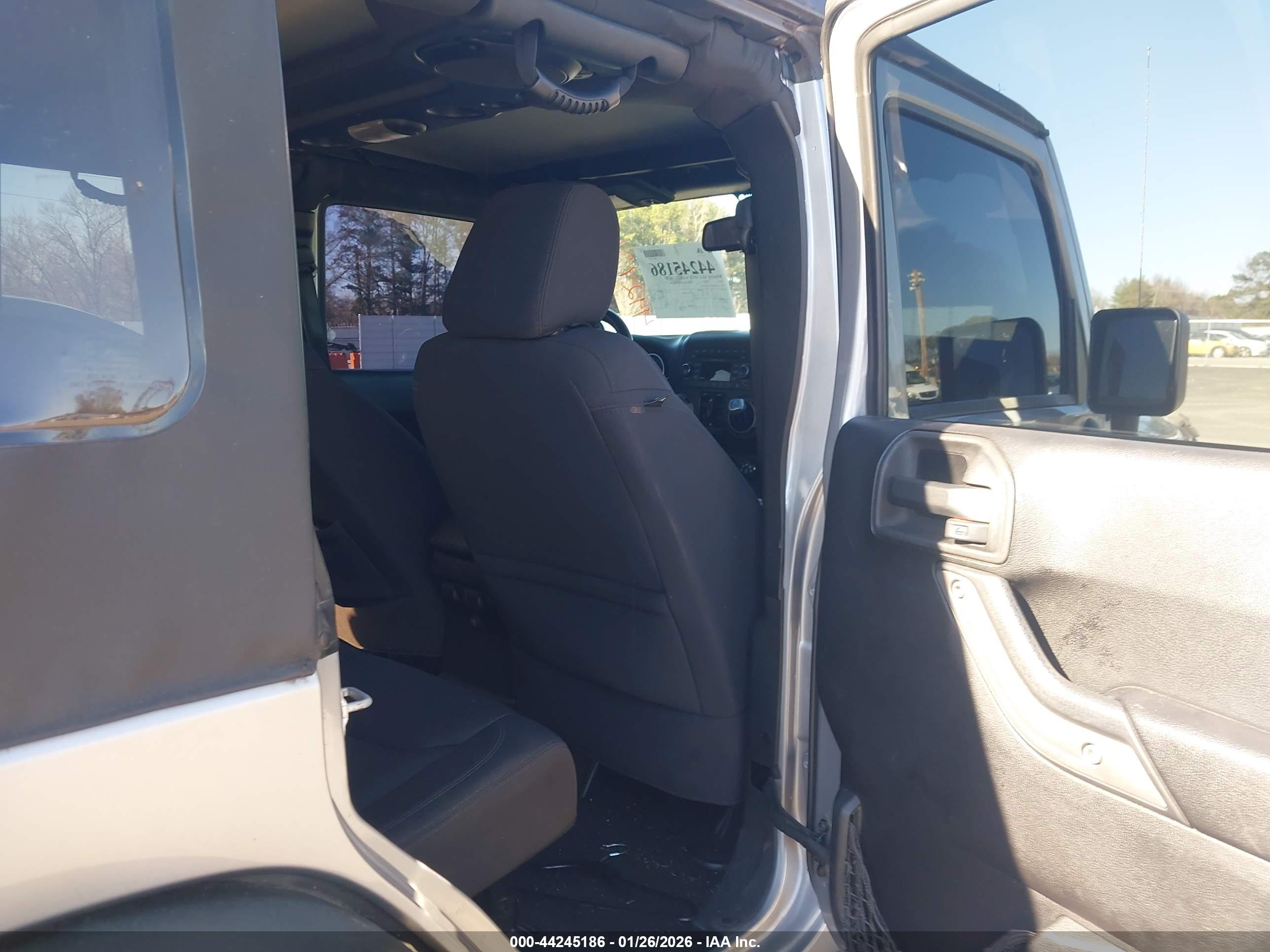 JEEP WRANGLER image 8