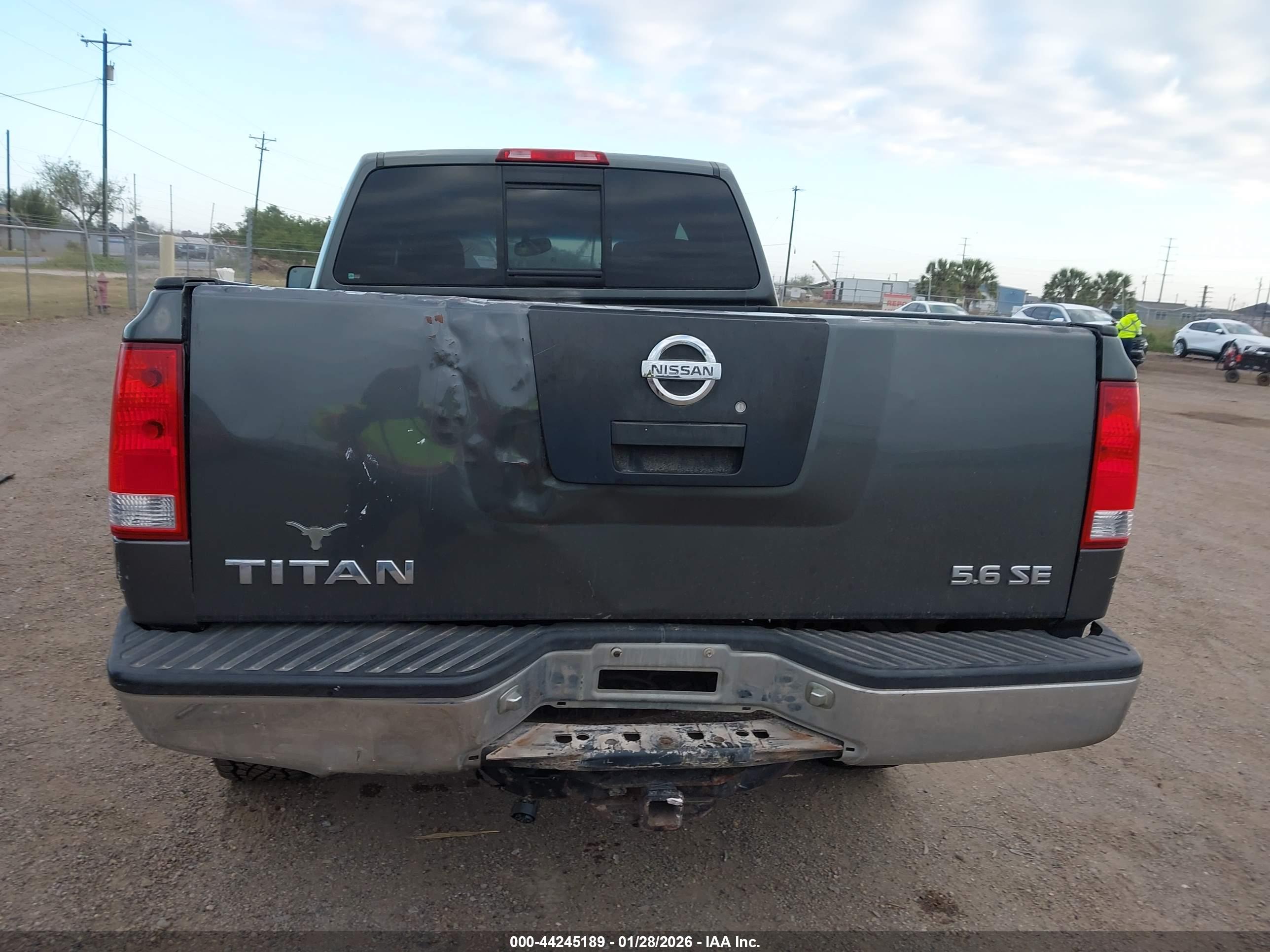 NISSAN TITAN image 6