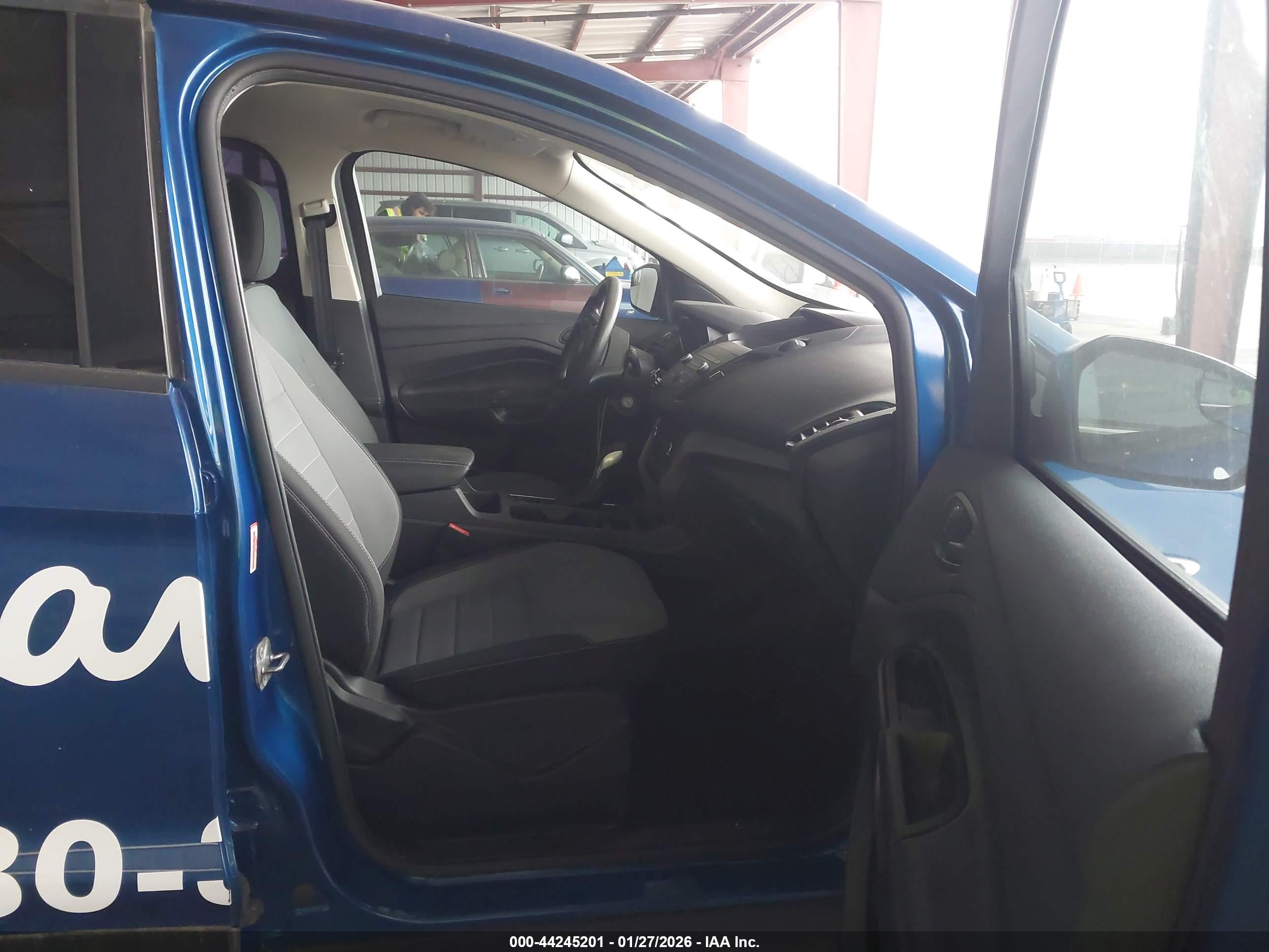 FORD ESCAPE image 5
