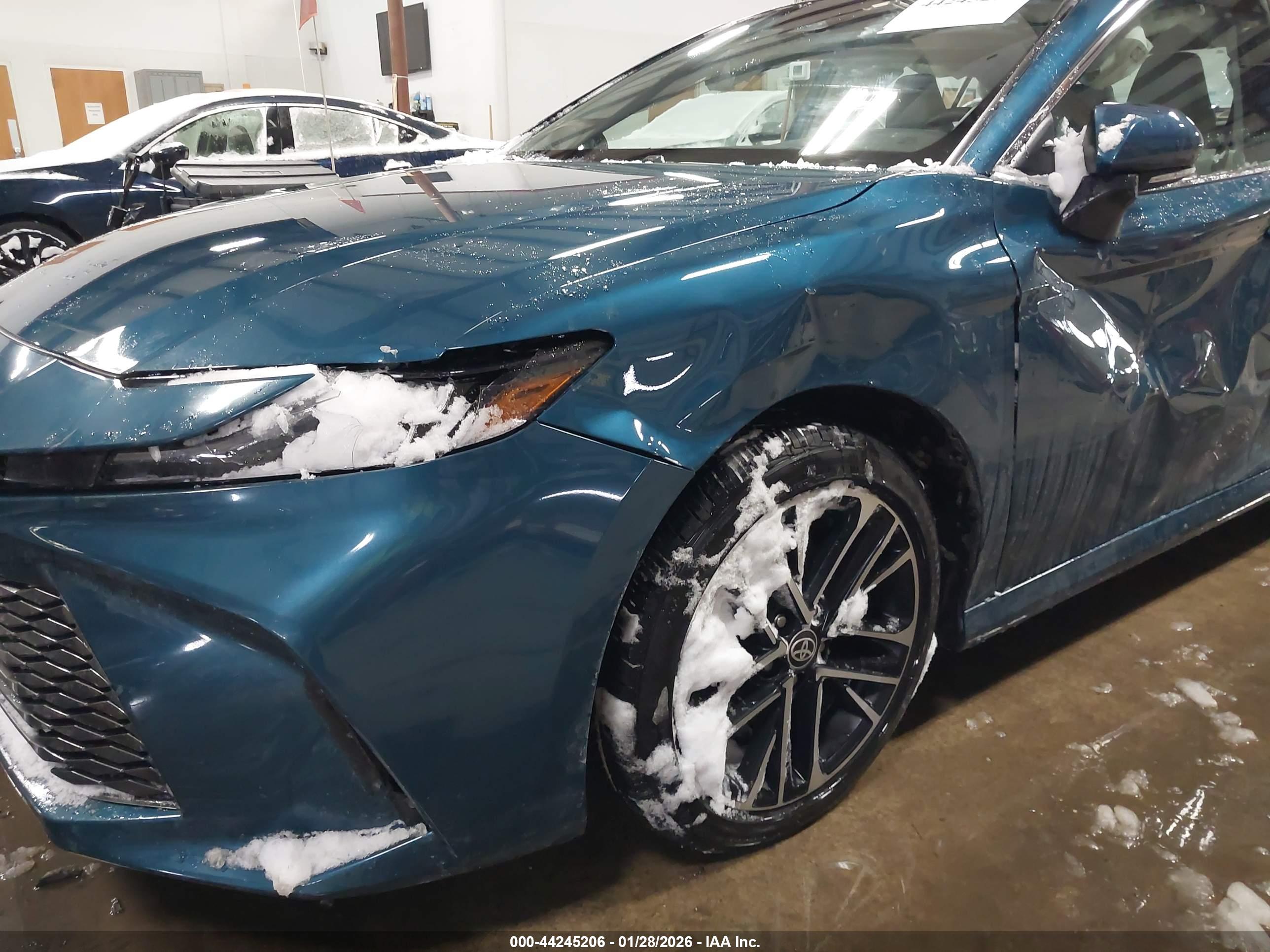 TOYOTA CAMRY image 6