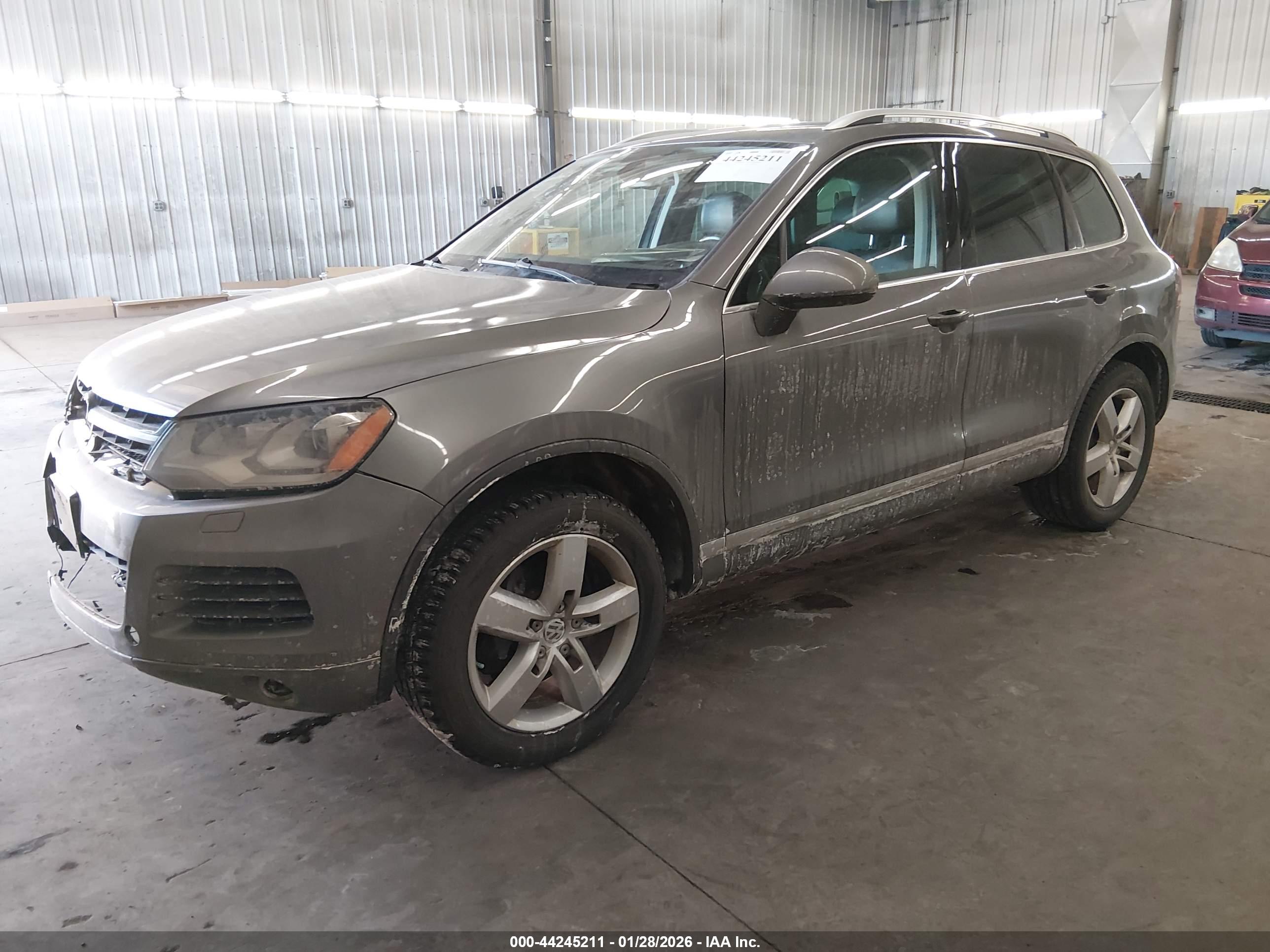 VOLKSWAGEN TOUAREG image 2