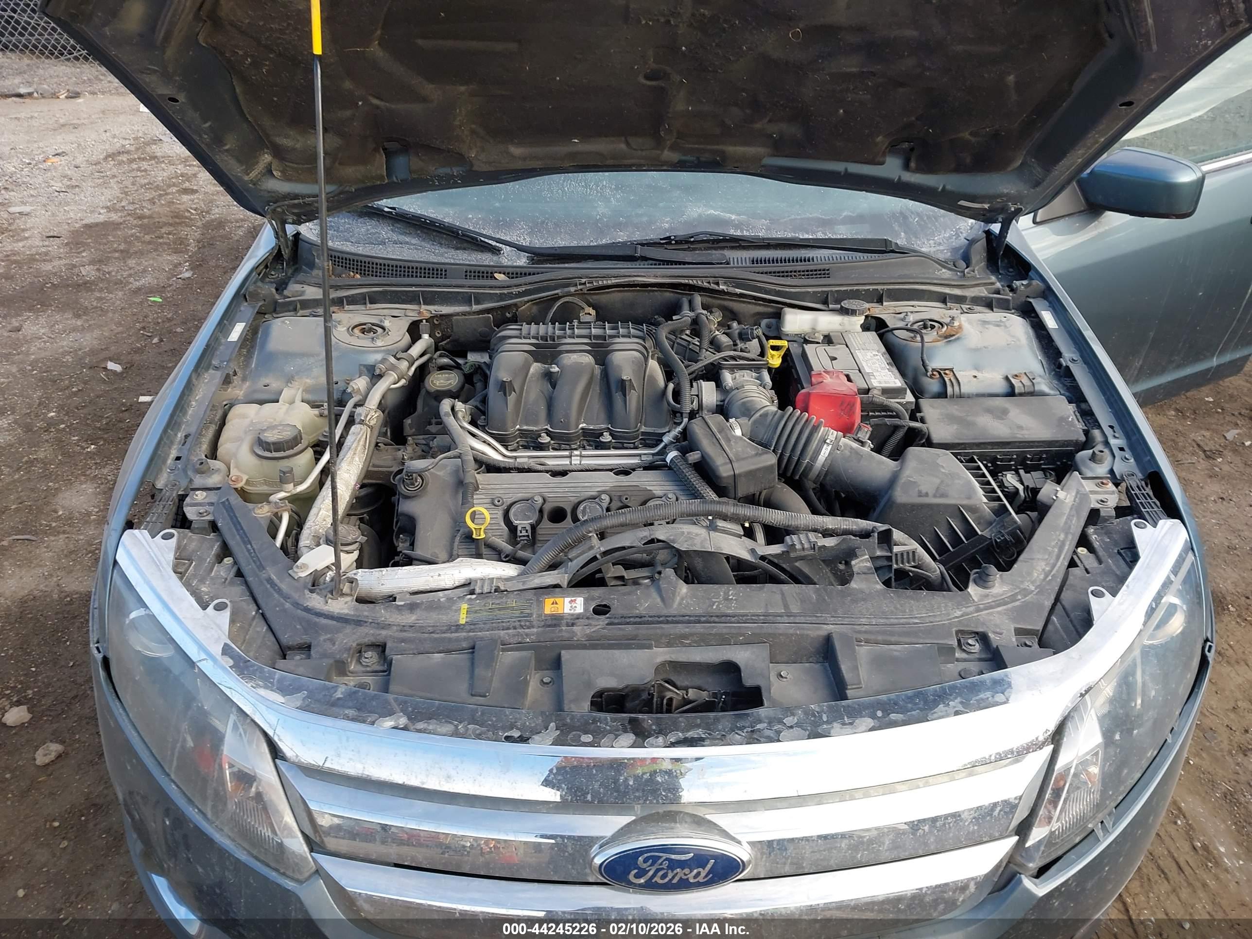 FORD FUSION image 10