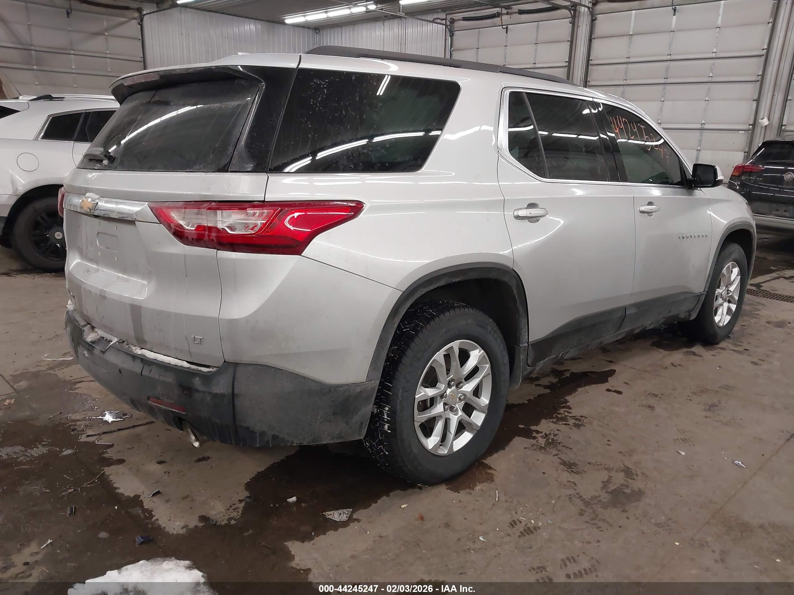 CHEVROLET TRAVERSE image 4