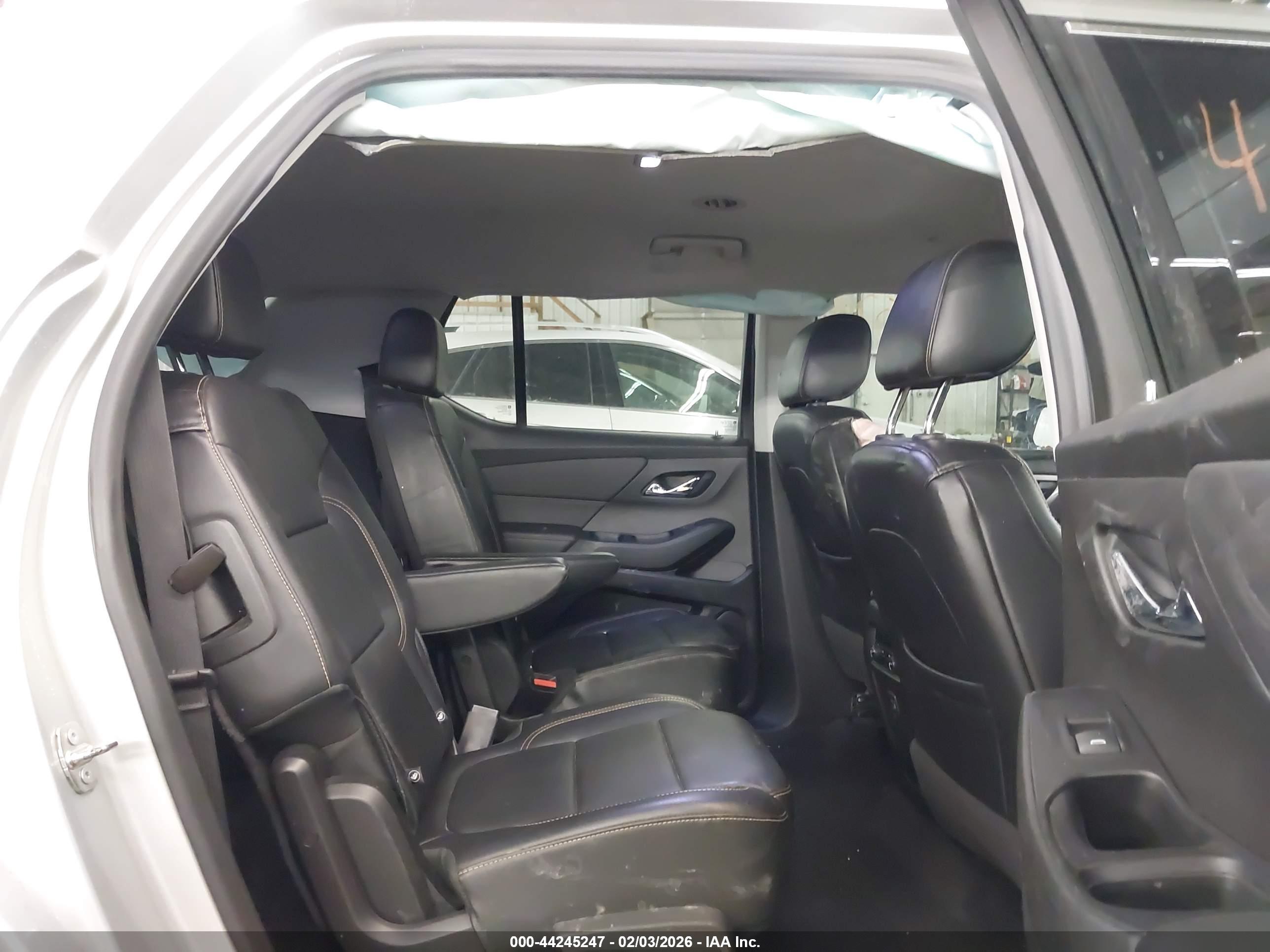 CHEVROLET TRAVERSE image 8
