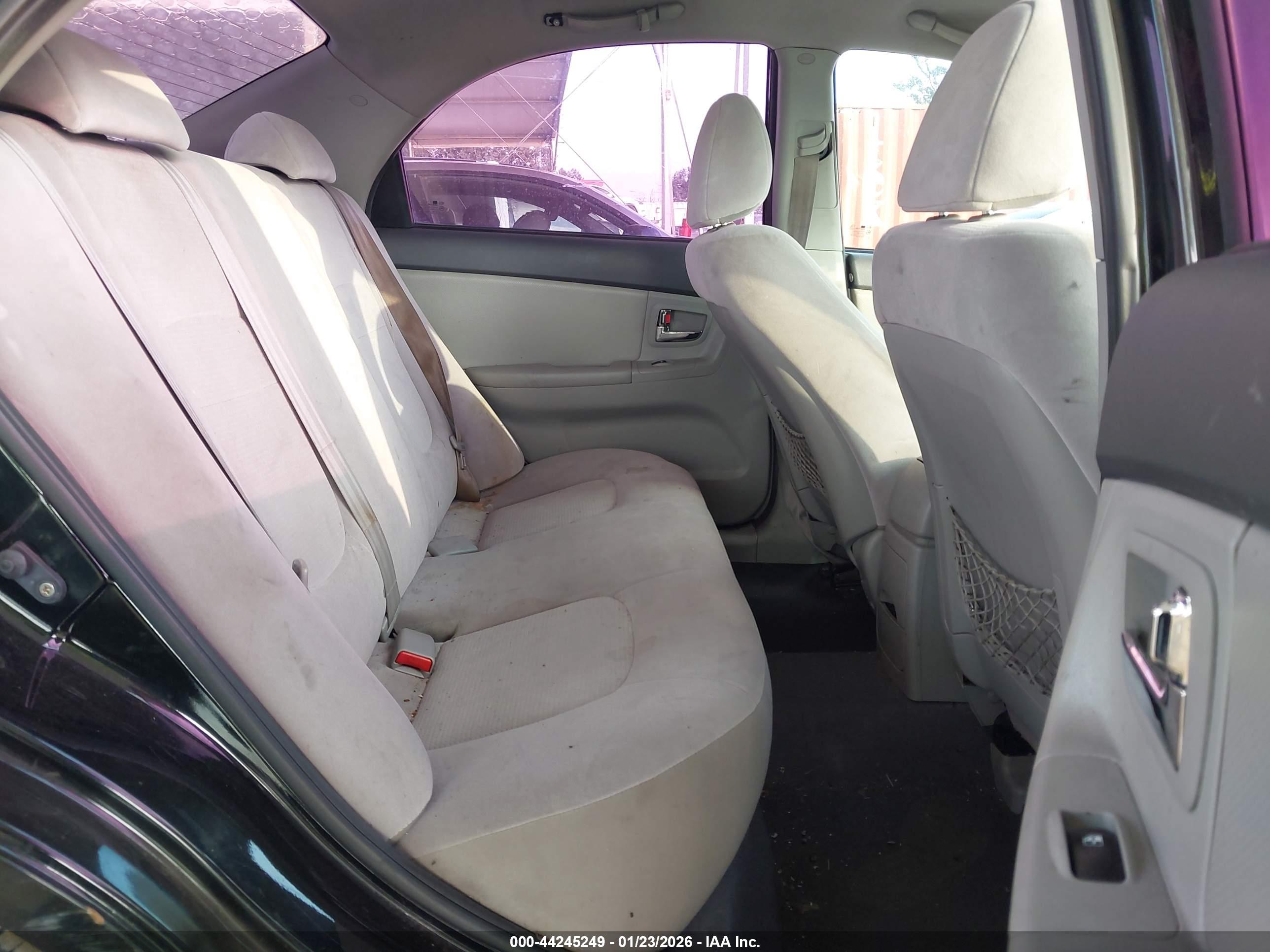 KIA SPECTRA image 8