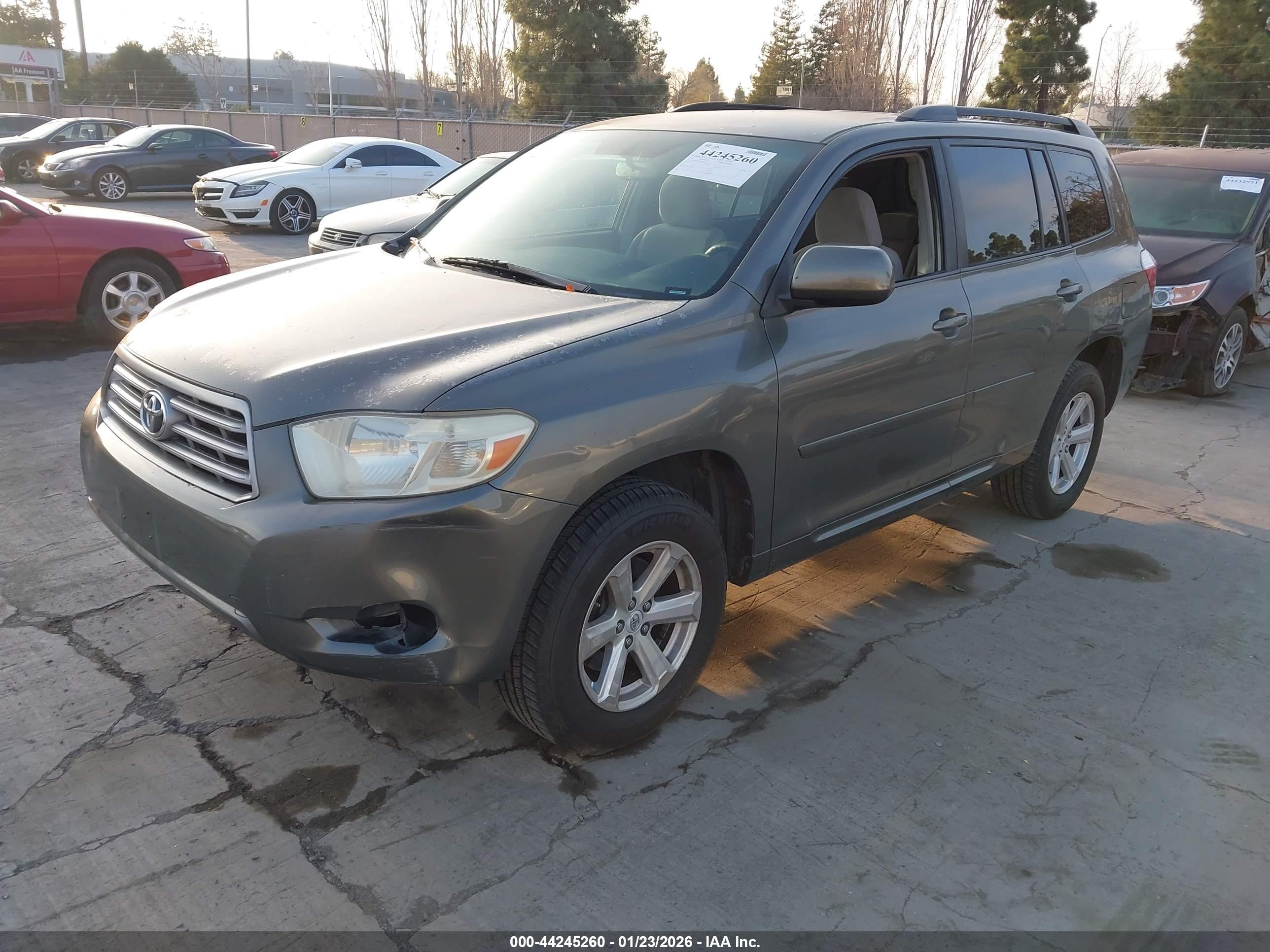 TOYOTA HIGHLANDER image 2