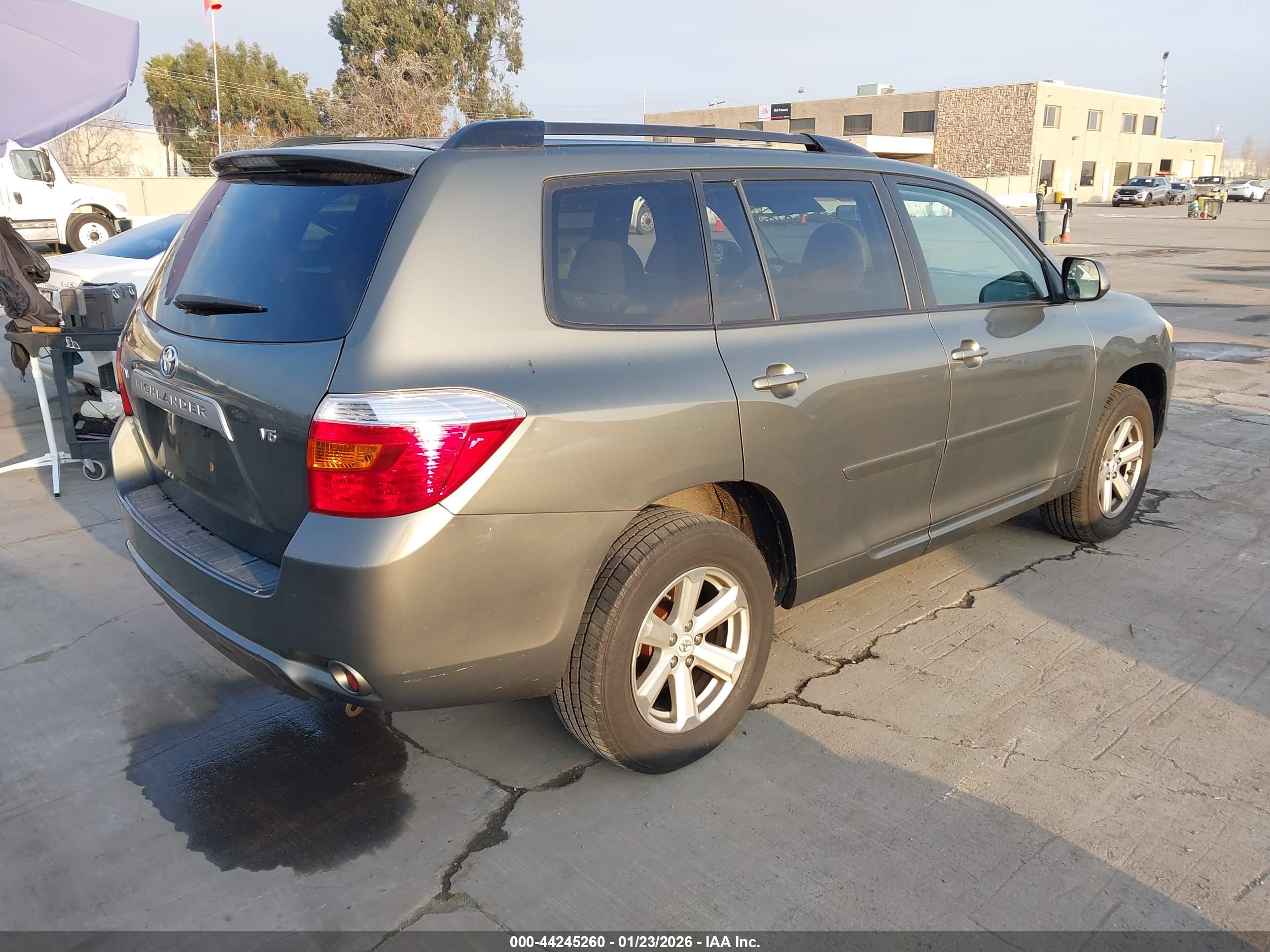 TOYOTA HIGHLANDER image 4