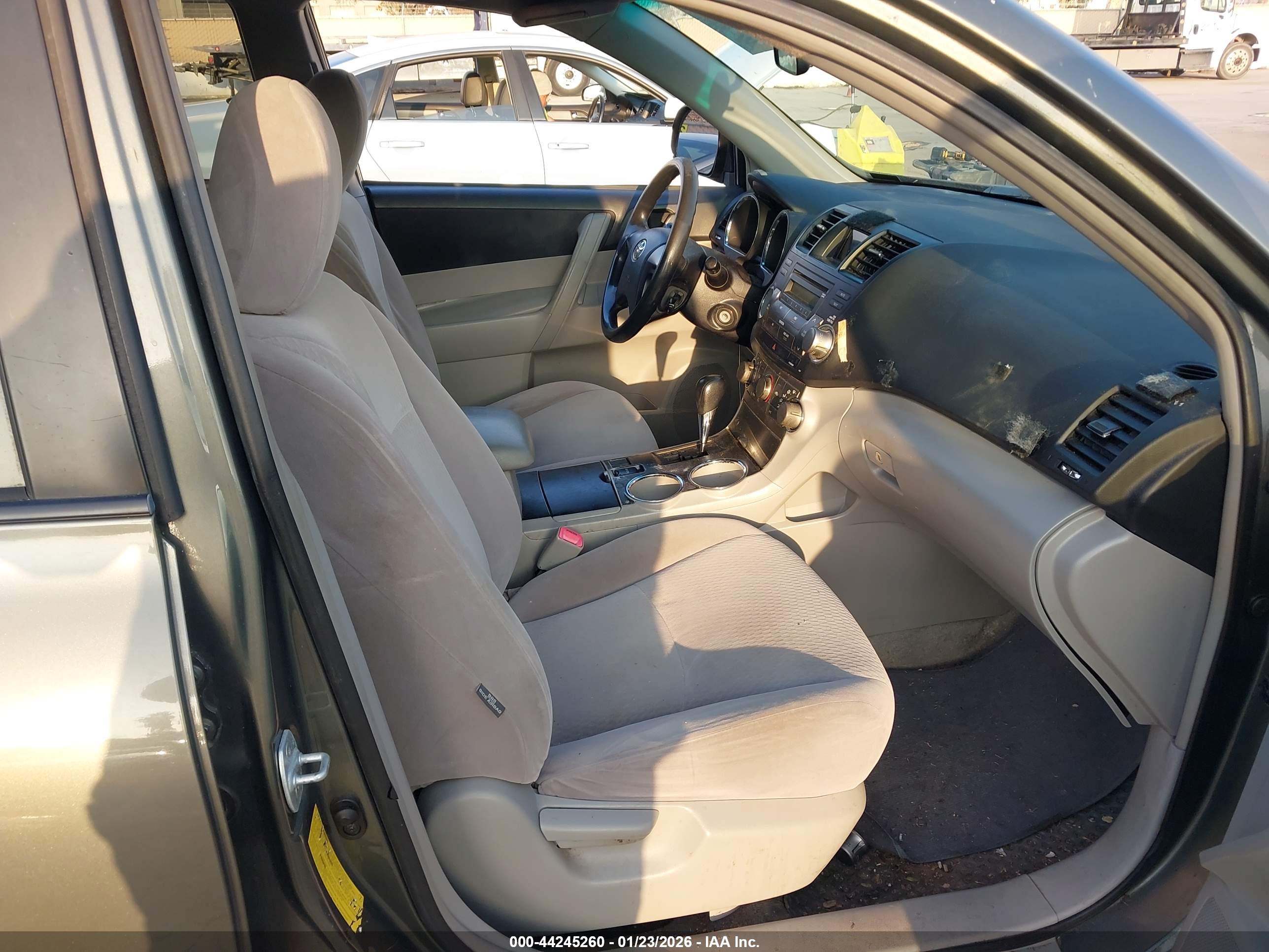 TOYOTA HIGHLANDER image 5