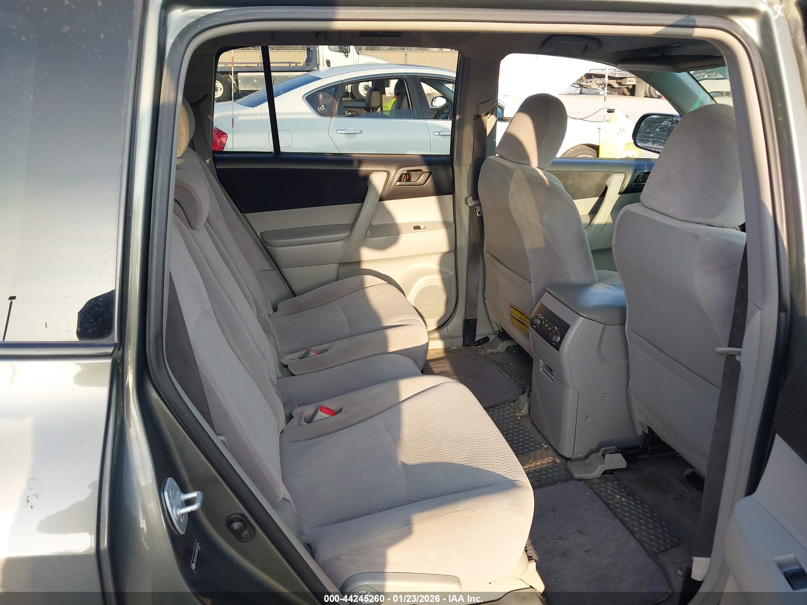 TOYOTA HIGHLANDER image 8