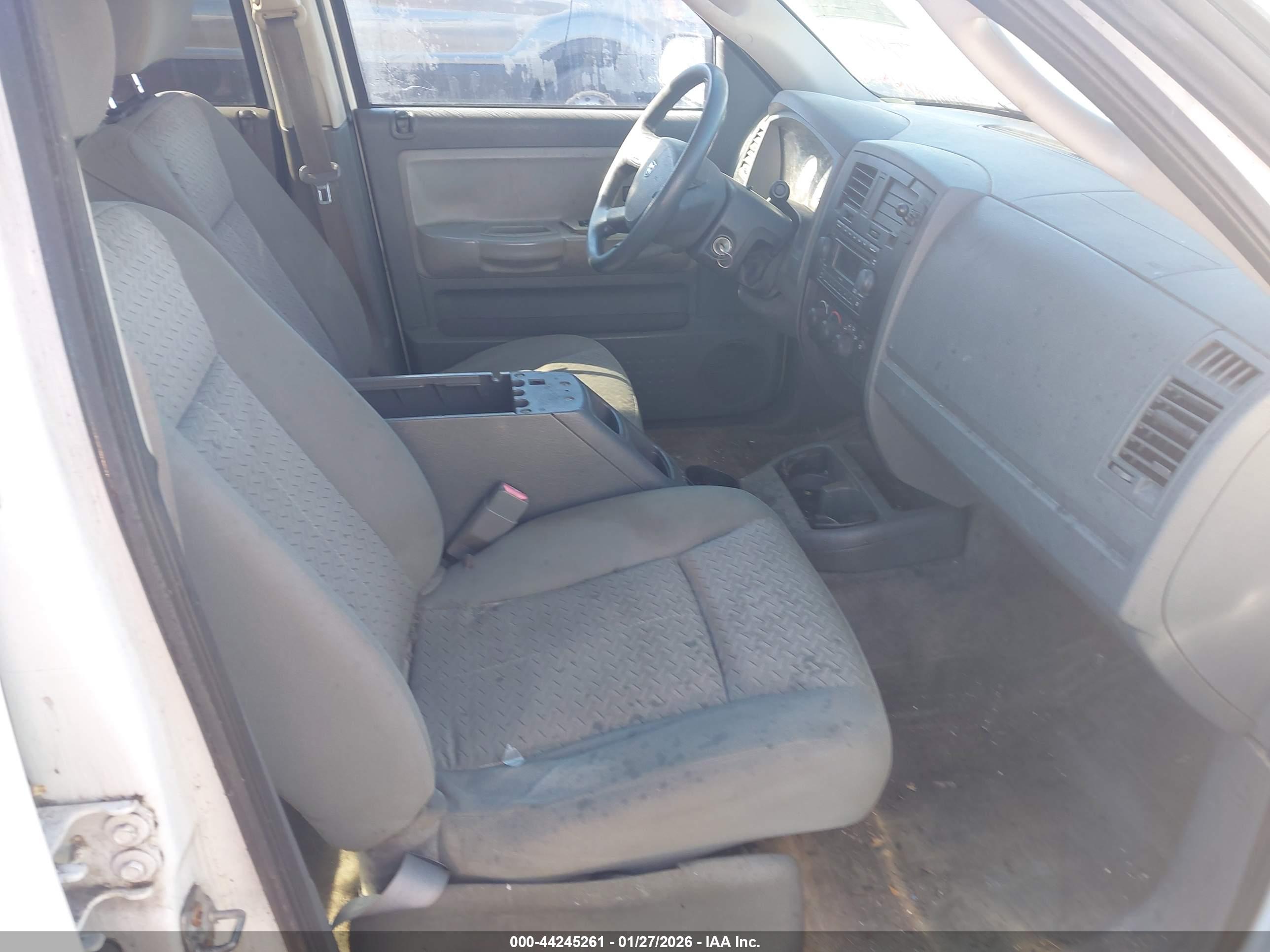 DODGE DAKOTA image 5