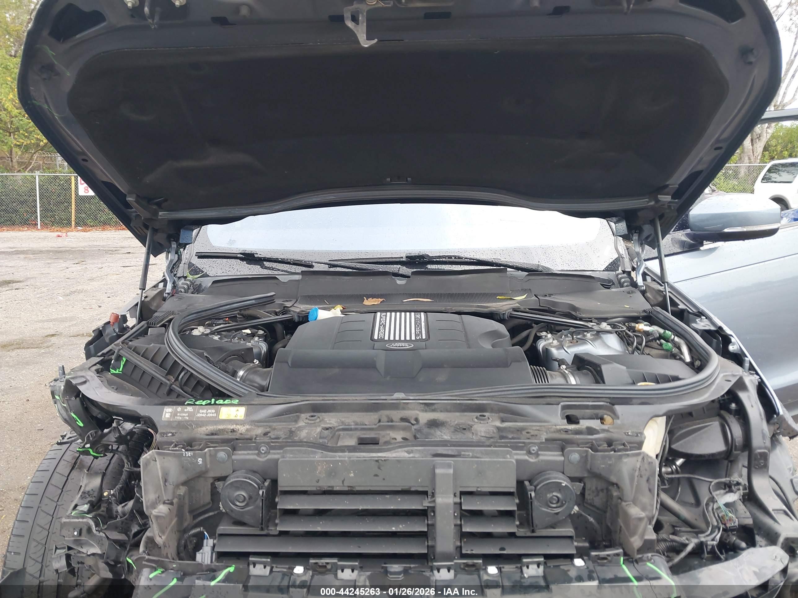 LAND ROVER image 10