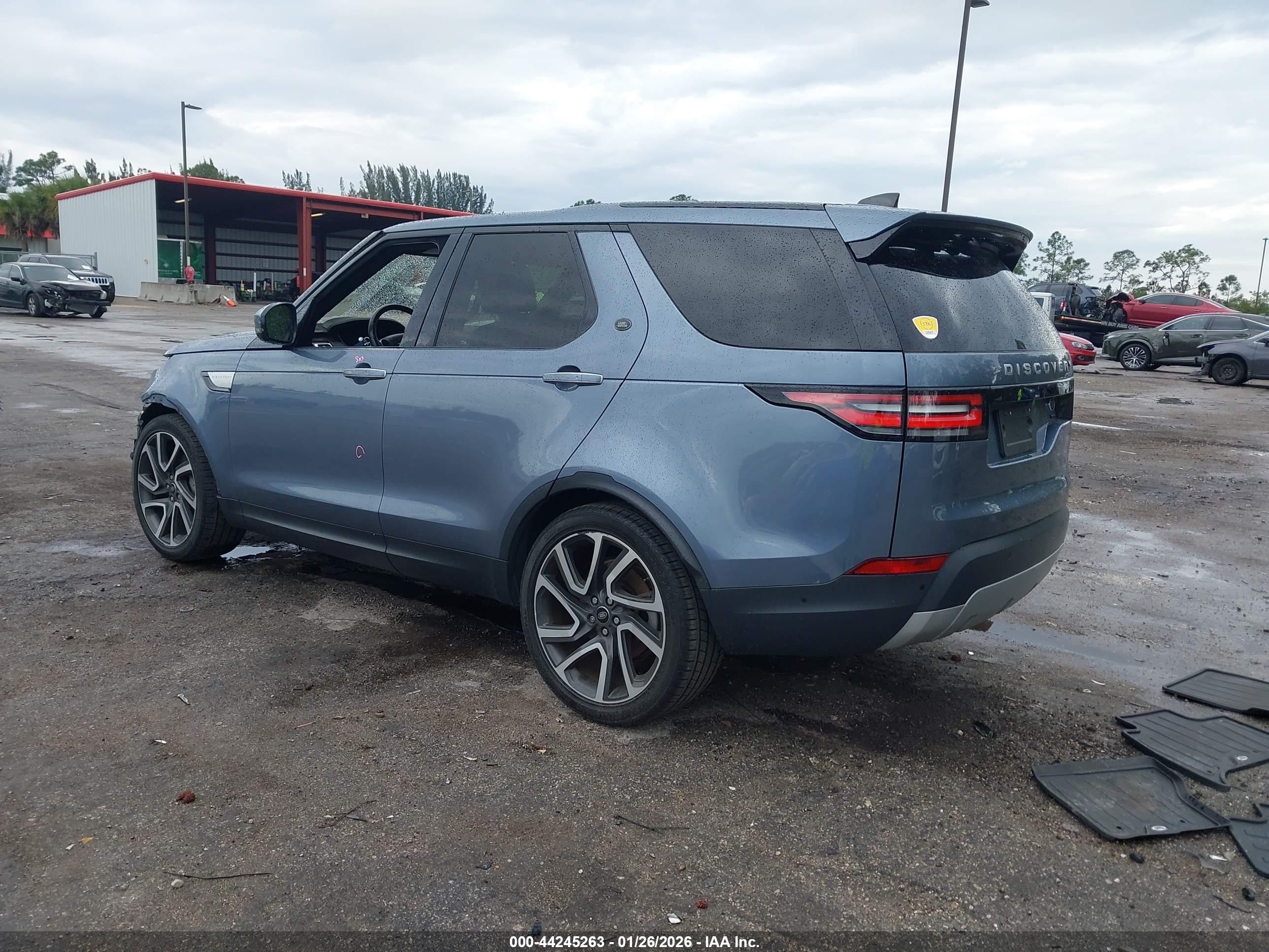 LAND ROVER image 3