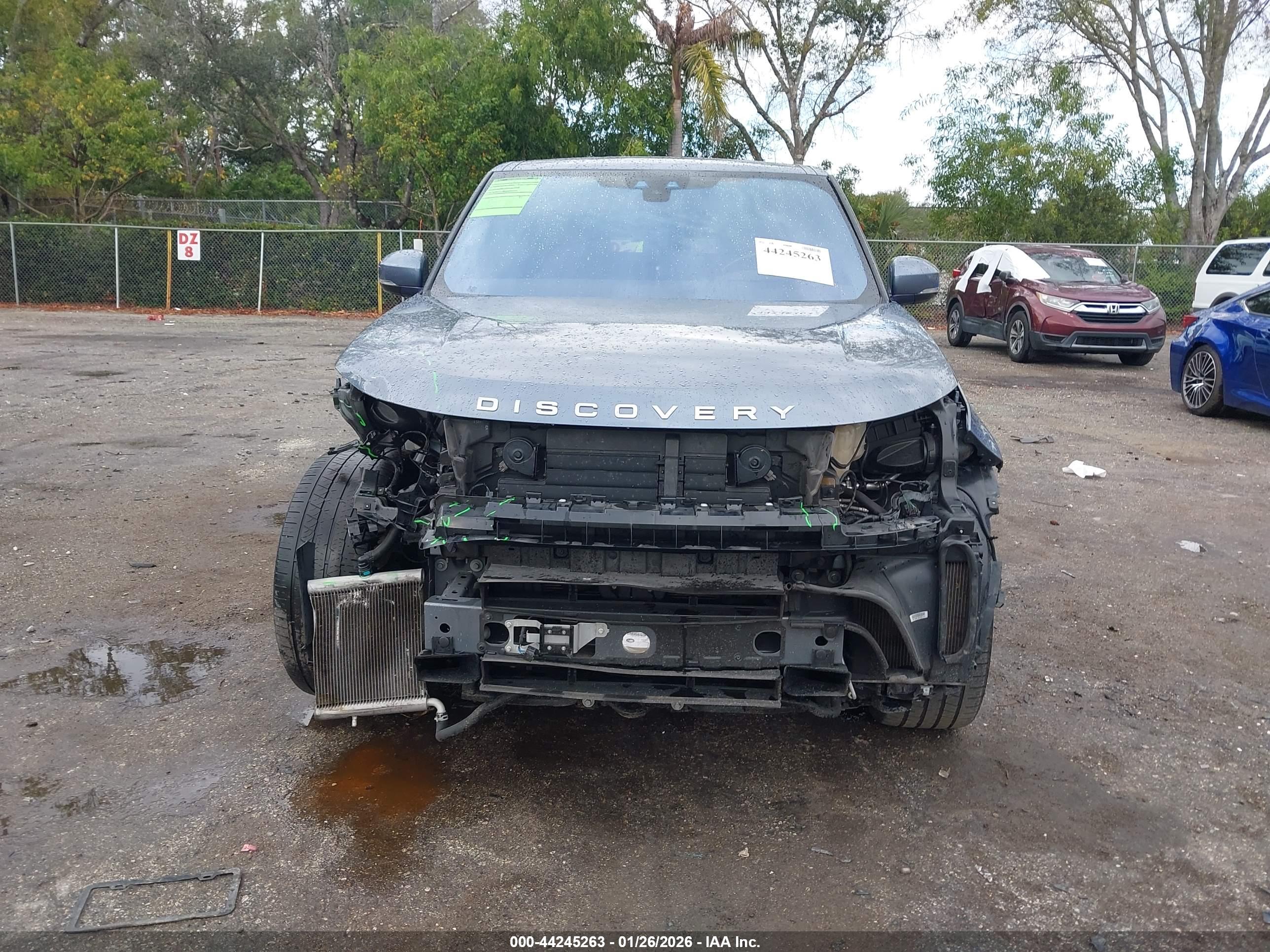 LAND ROVER image 6
