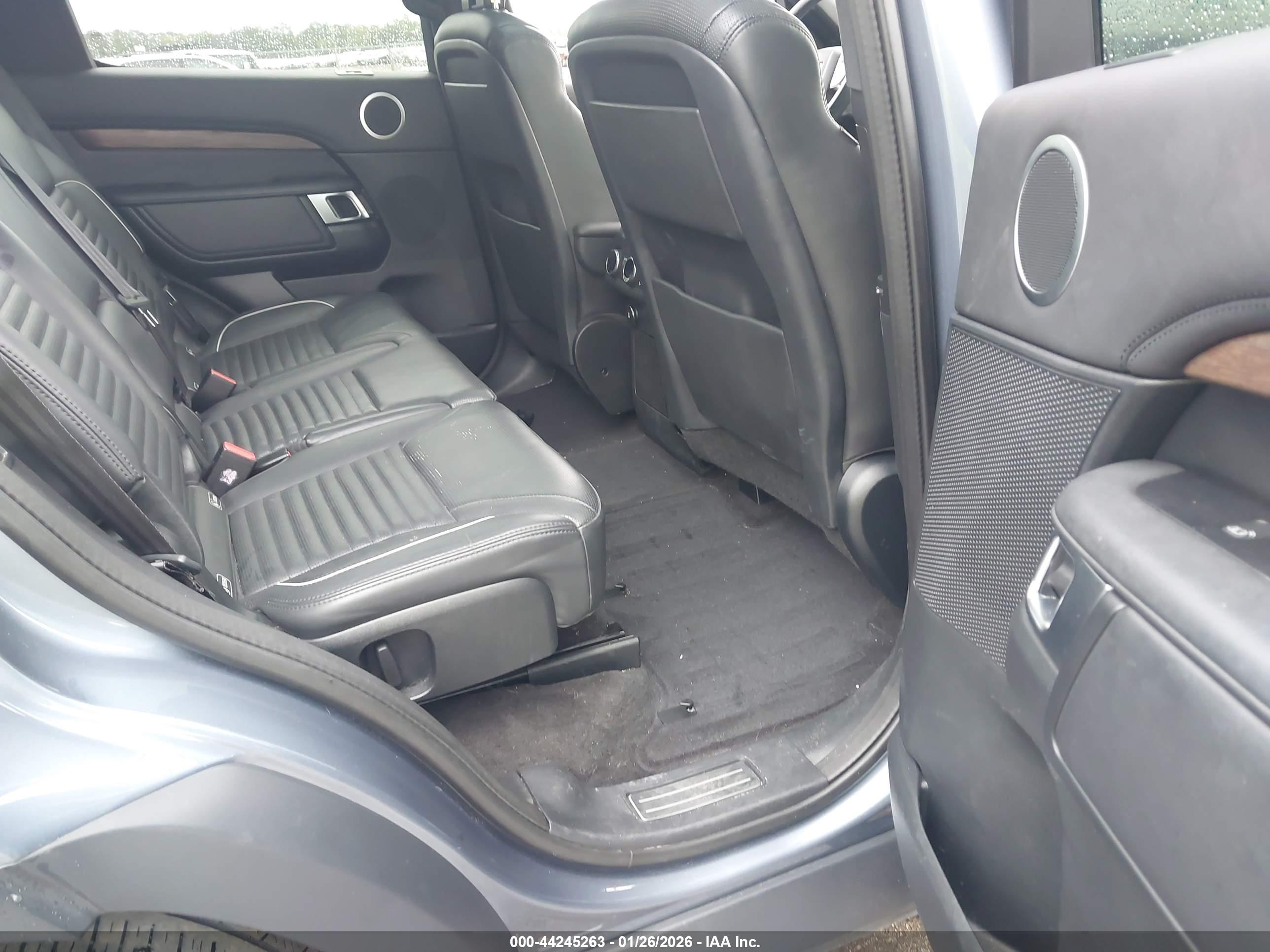 LAND ROVER image 8