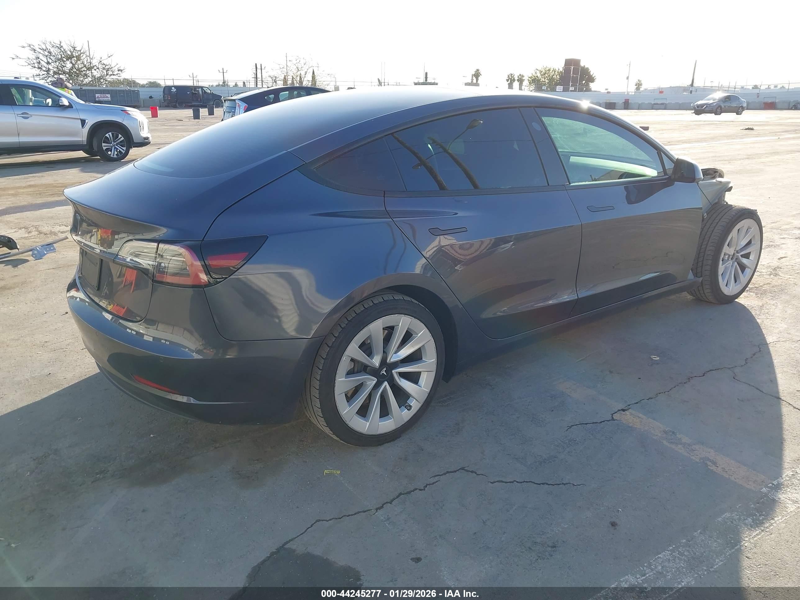 TESLA MODEL image 4