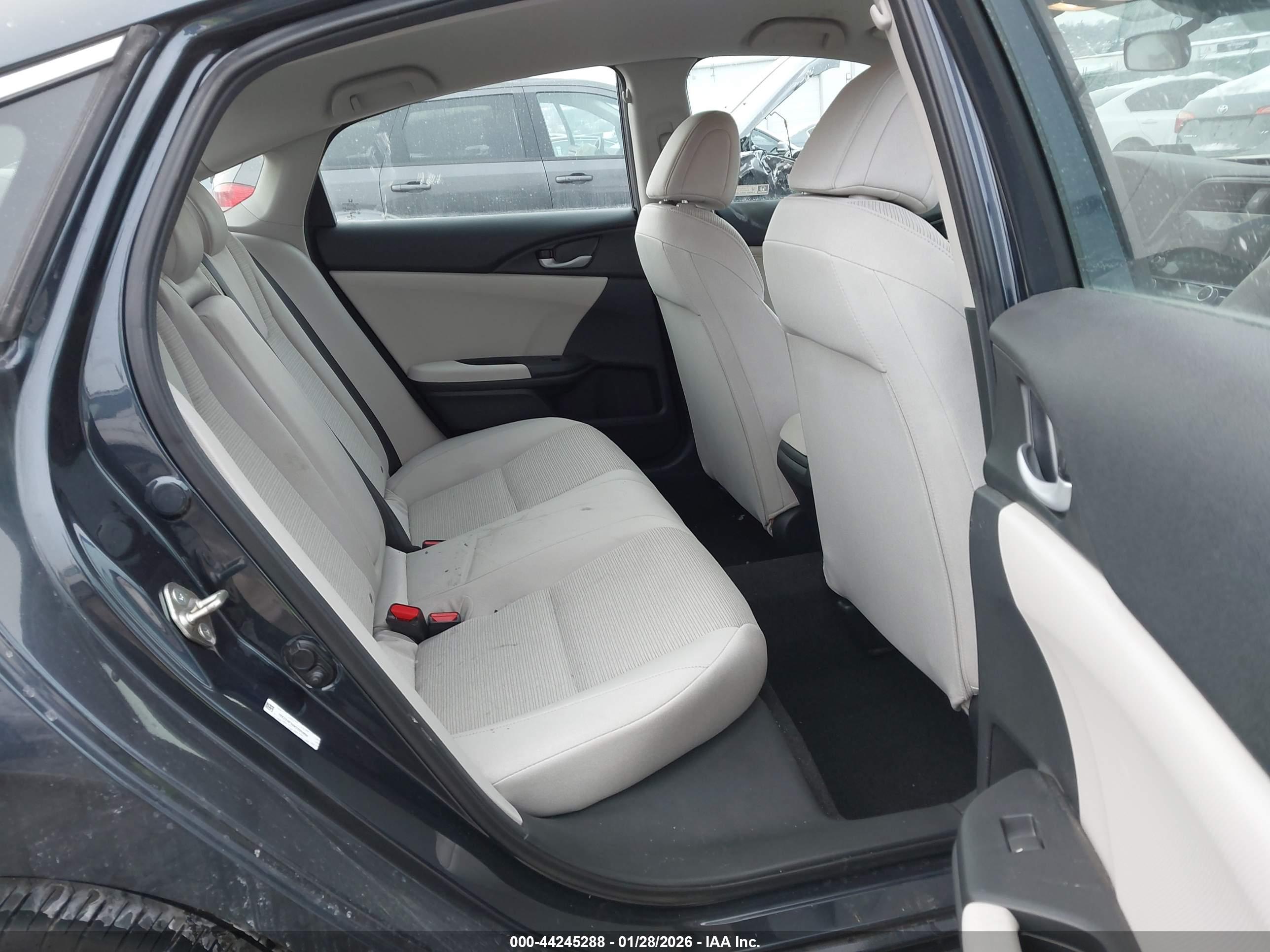 HONDA INSIGHT image 8