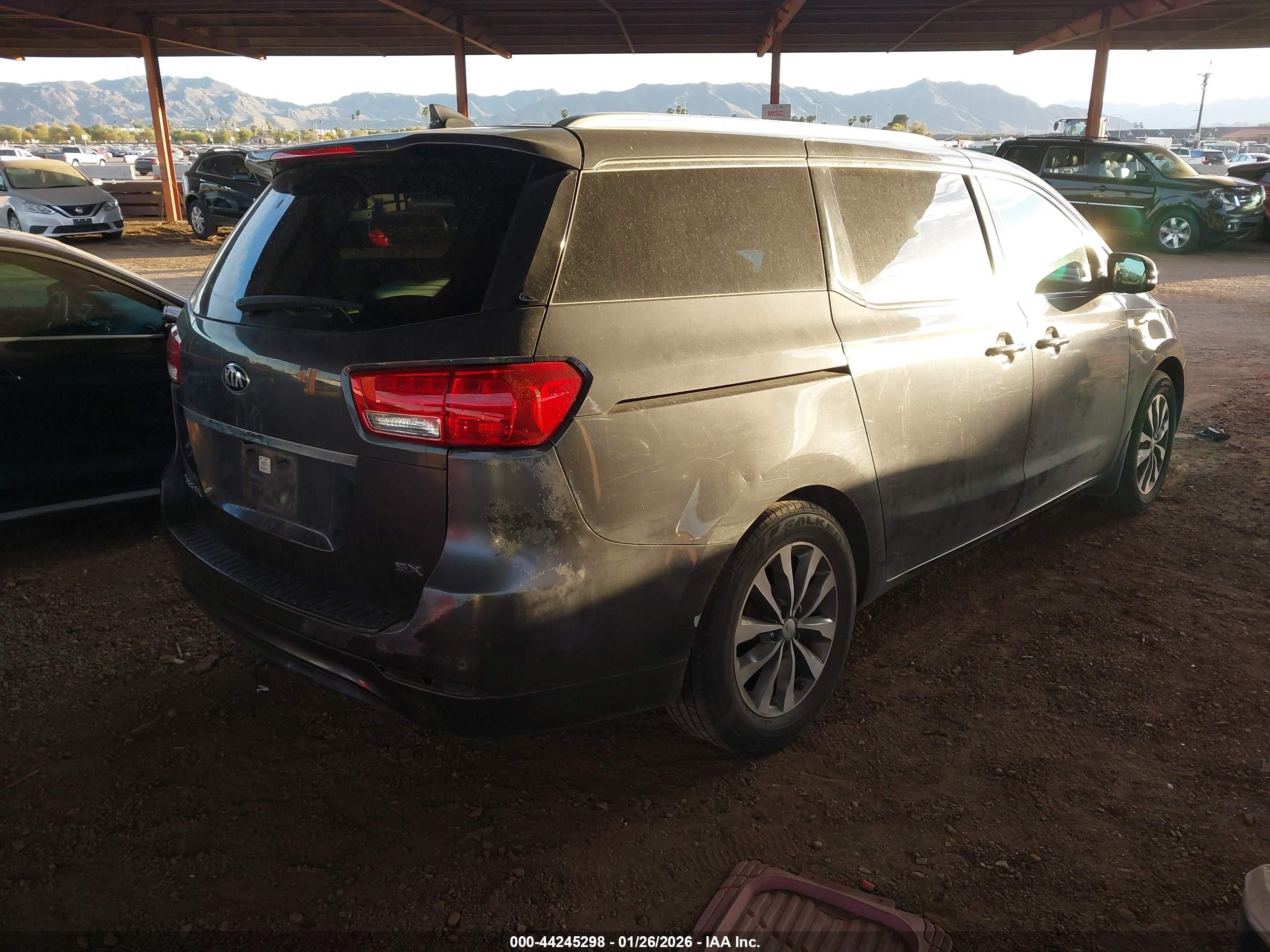 KIA SEDONA image 4
