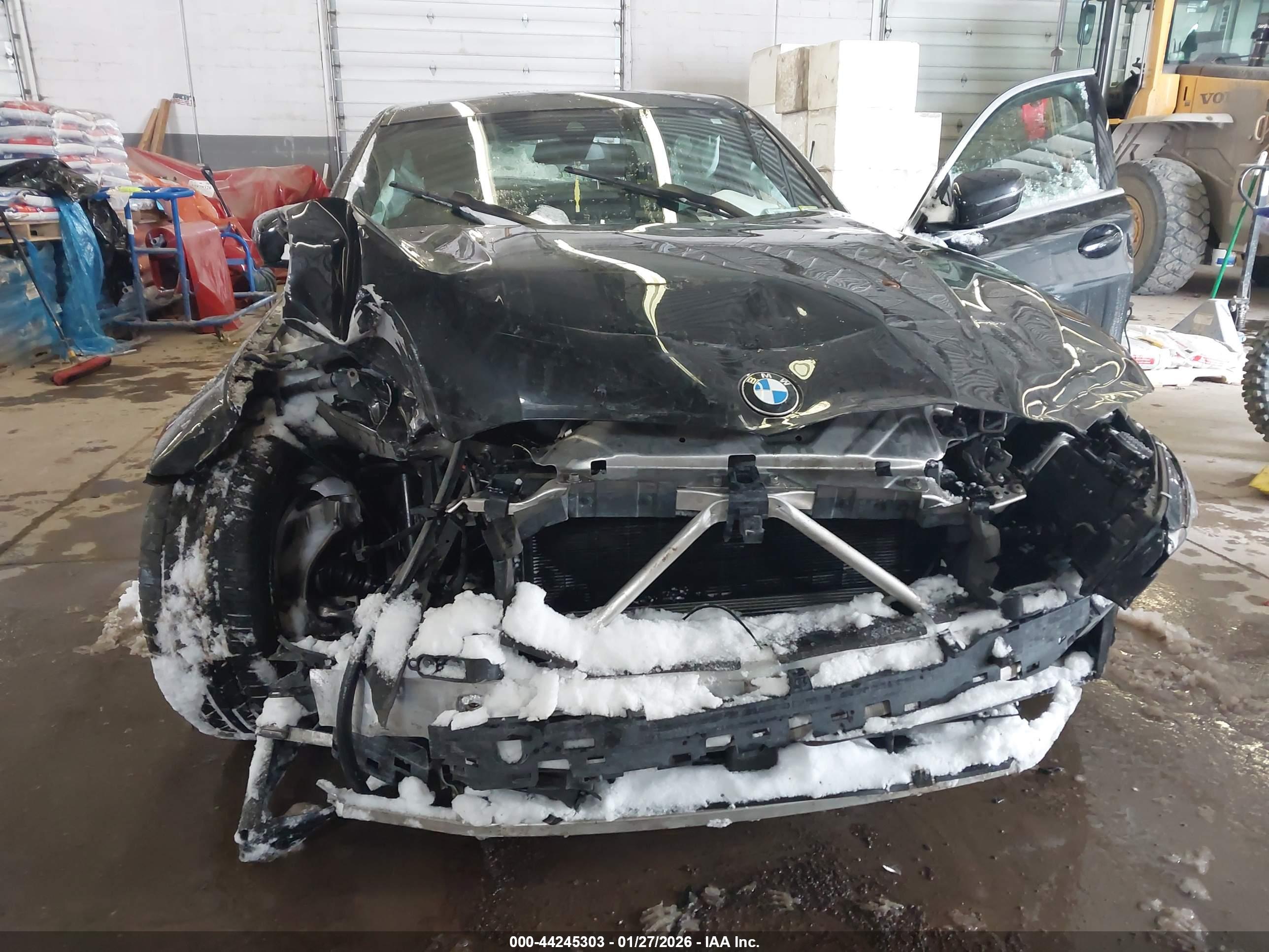 BMW 330I image 6