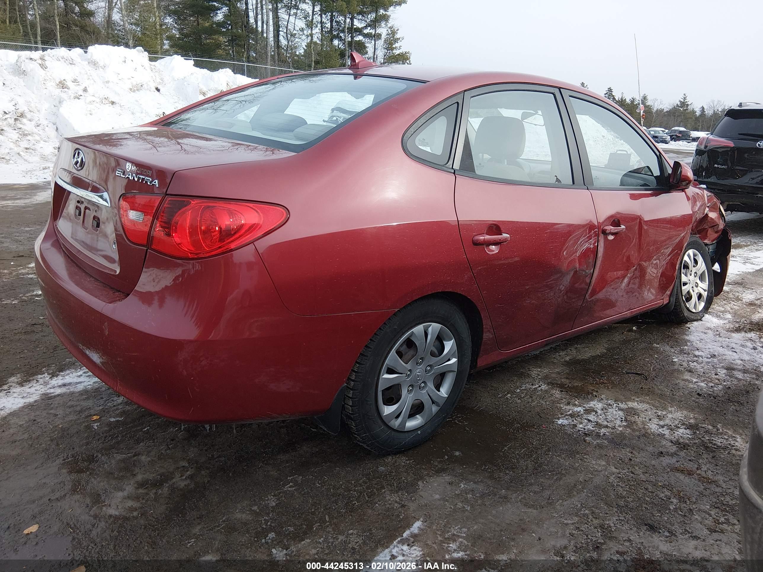 HYUNDAI ELANTRA image 4