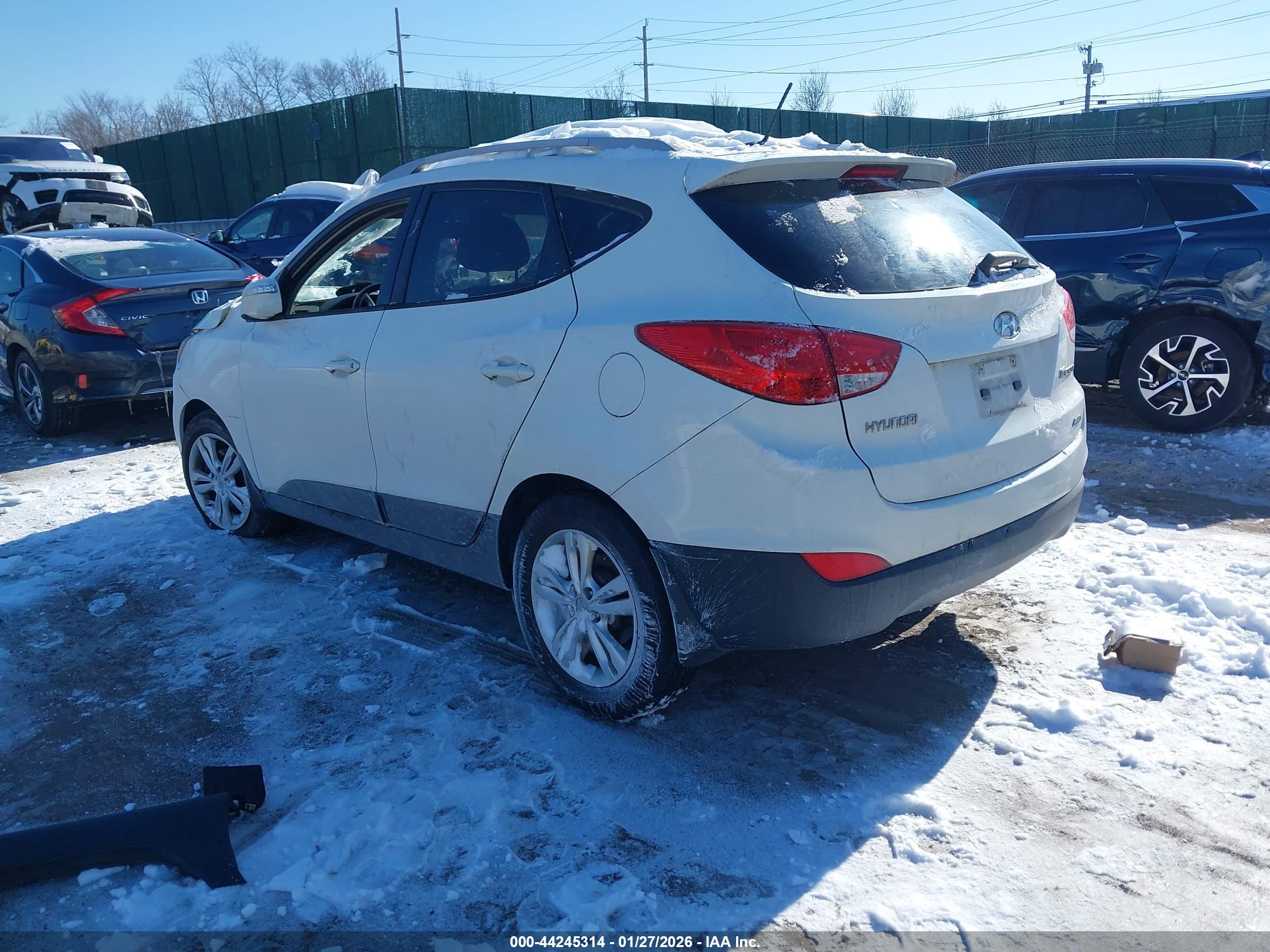 HYUNDAI TUCSON image 3