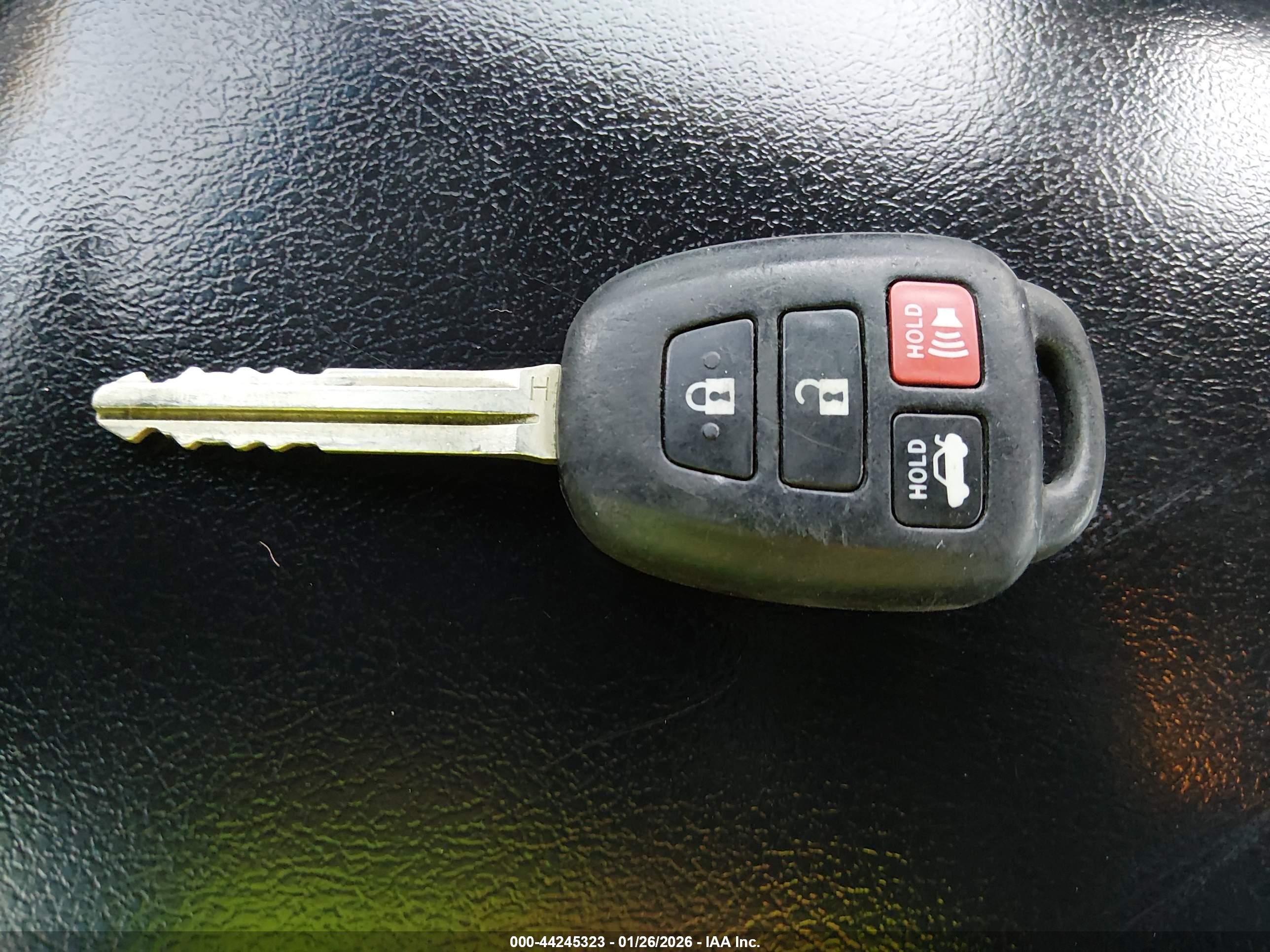 TOYOTA CAMRY image 11