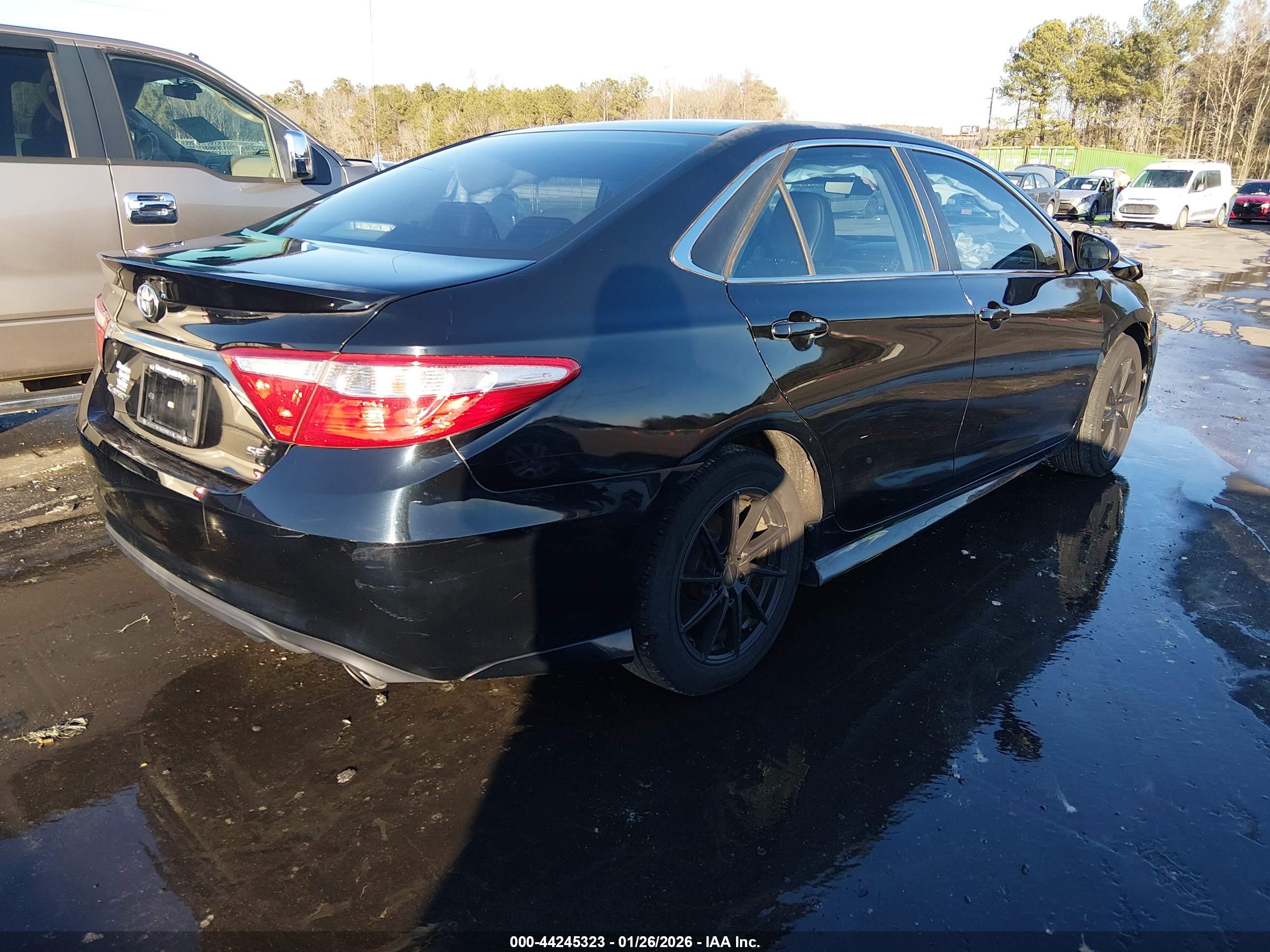 TOYOTA CAMRY image 4