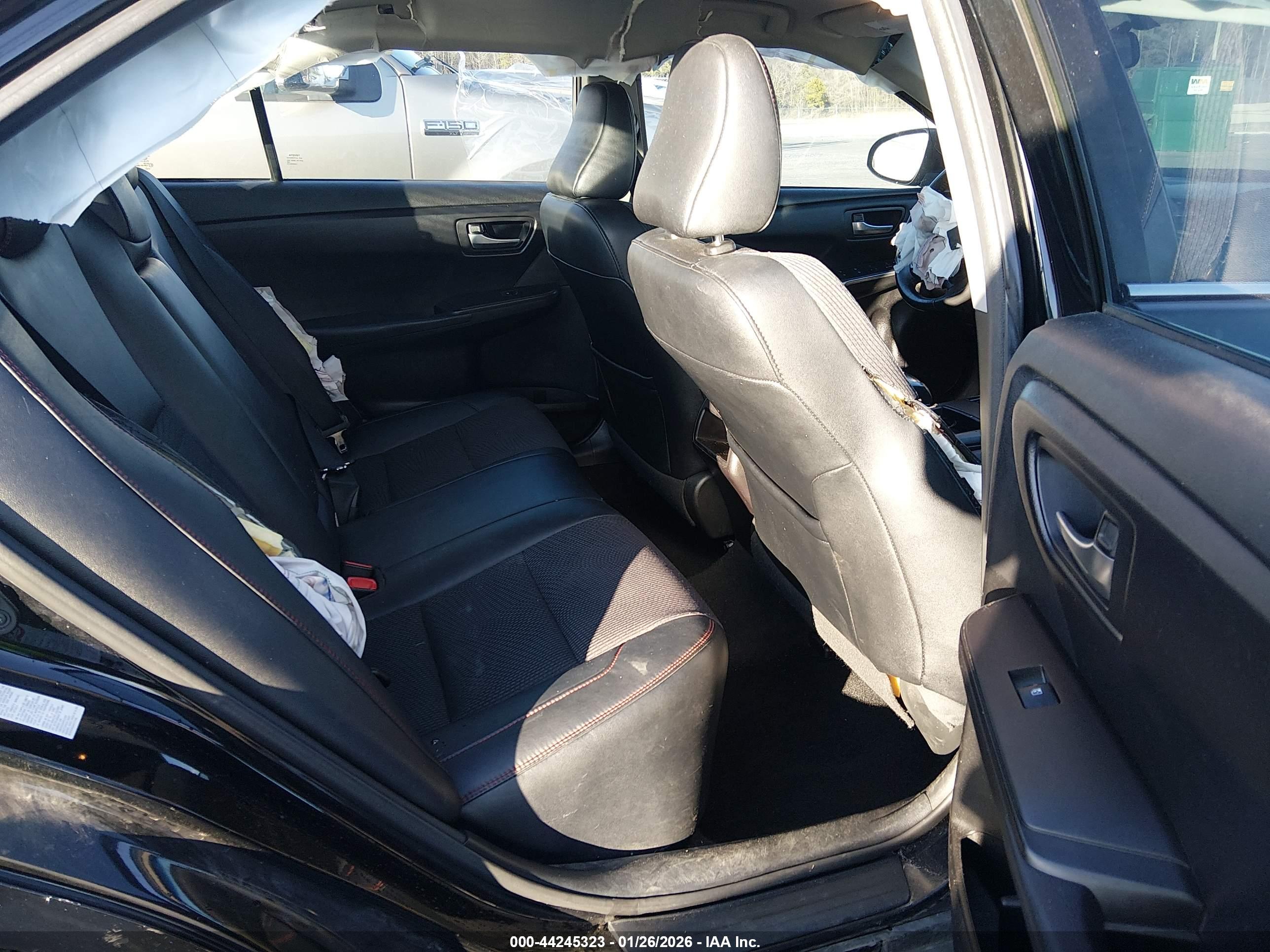 TOYOTA CAMRY image 8