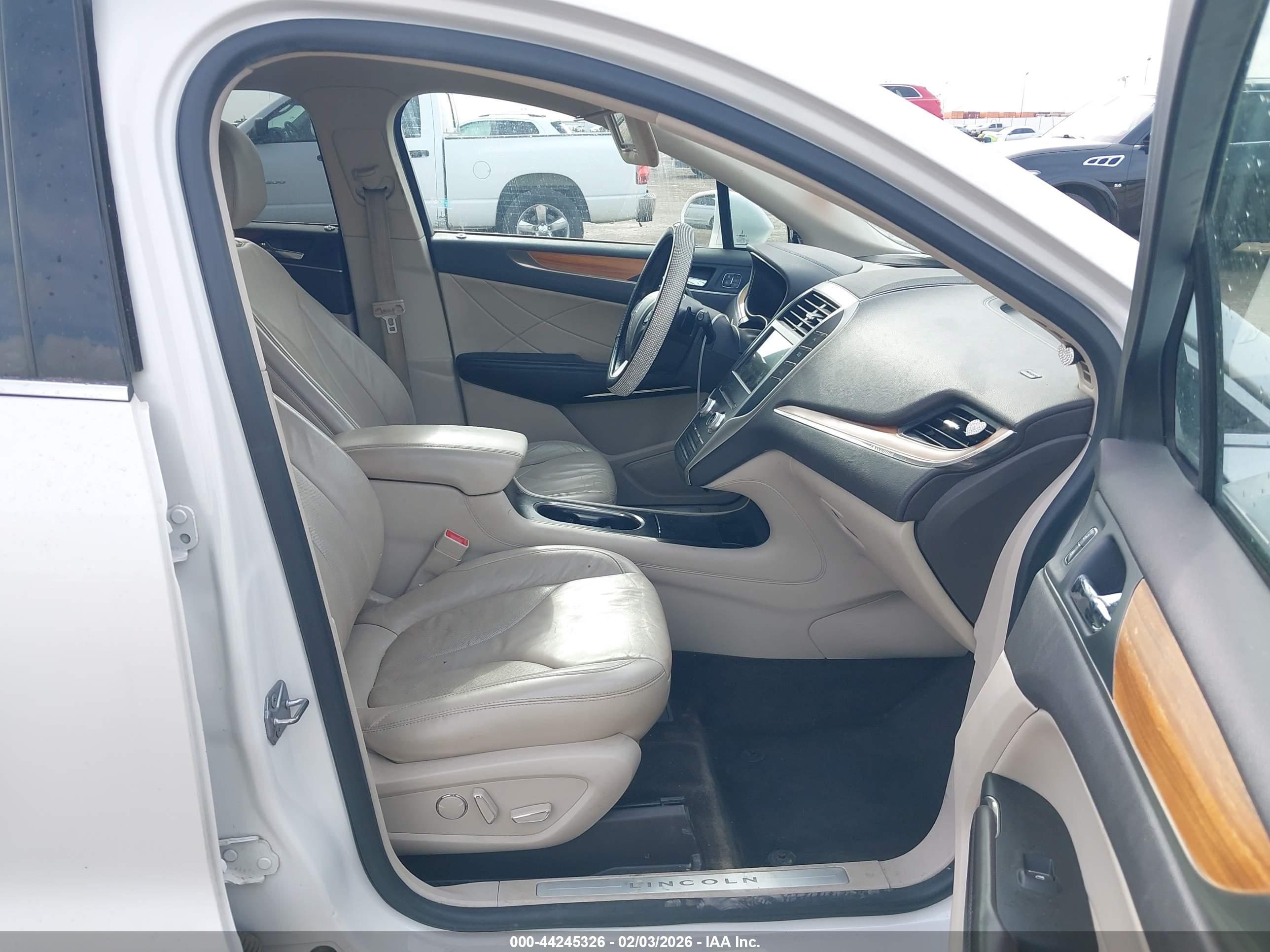 LINCOLN MKC image 5