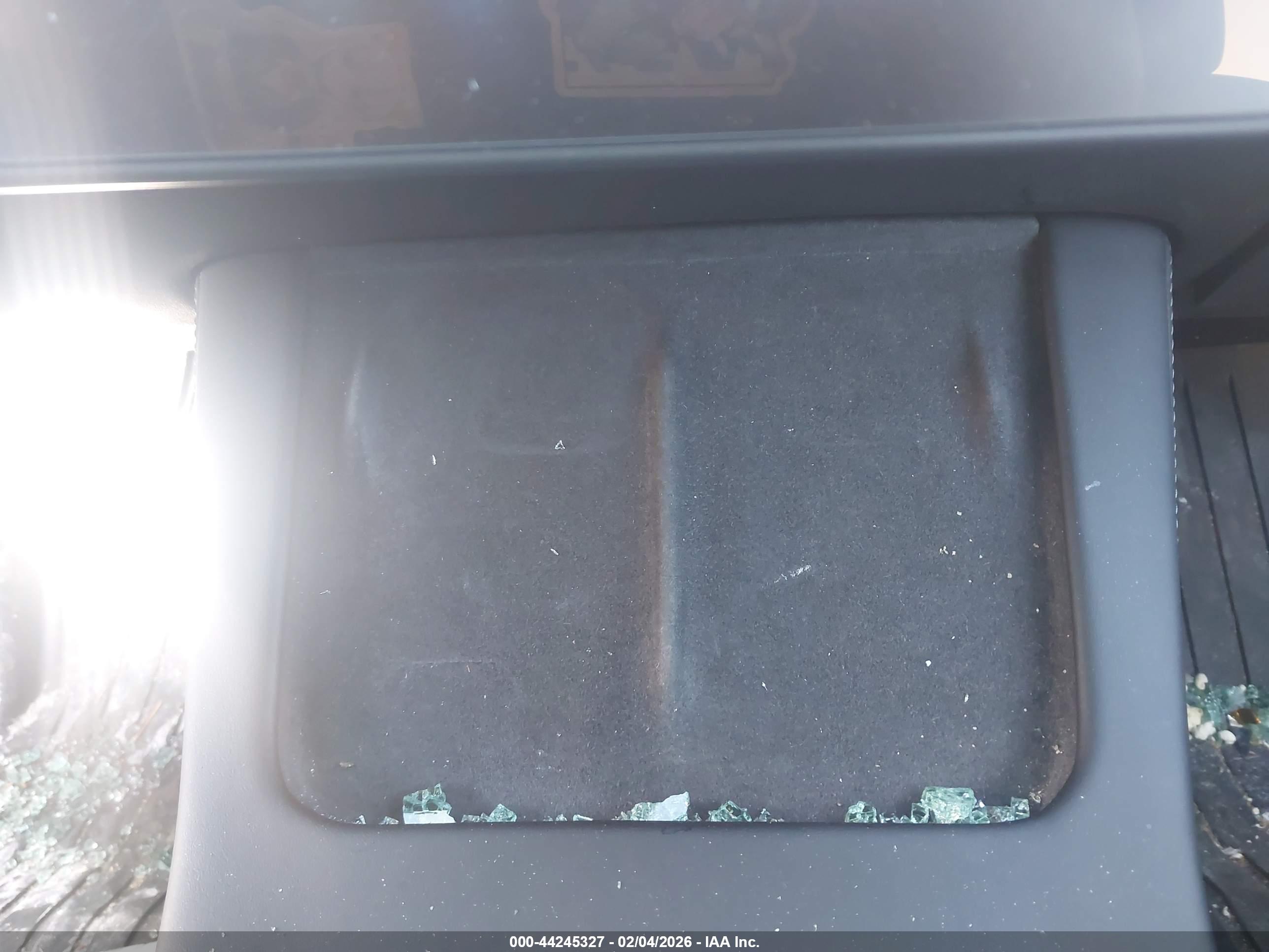 TESLA MODEL image 11