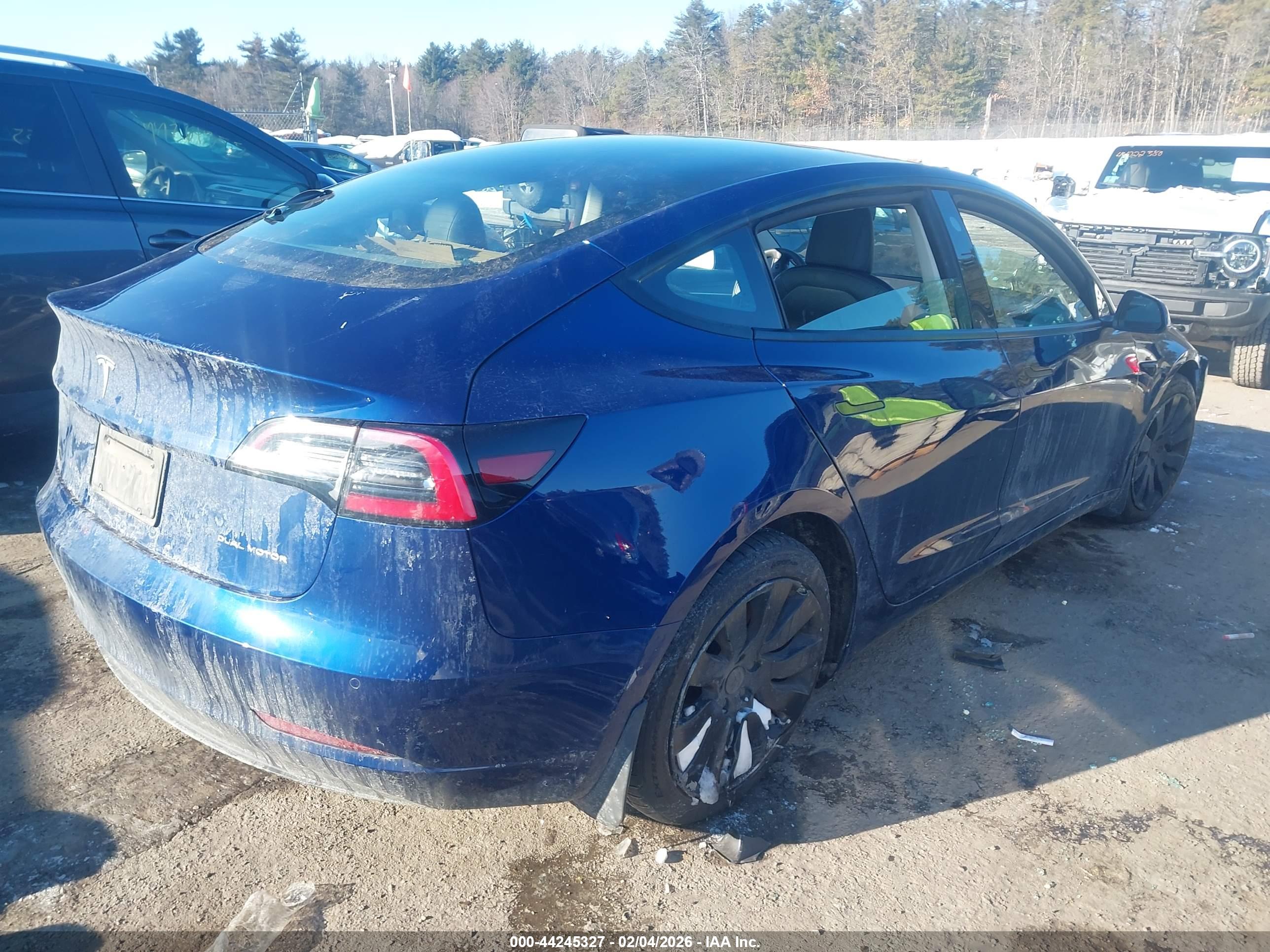 TESLA MODEL image 4
