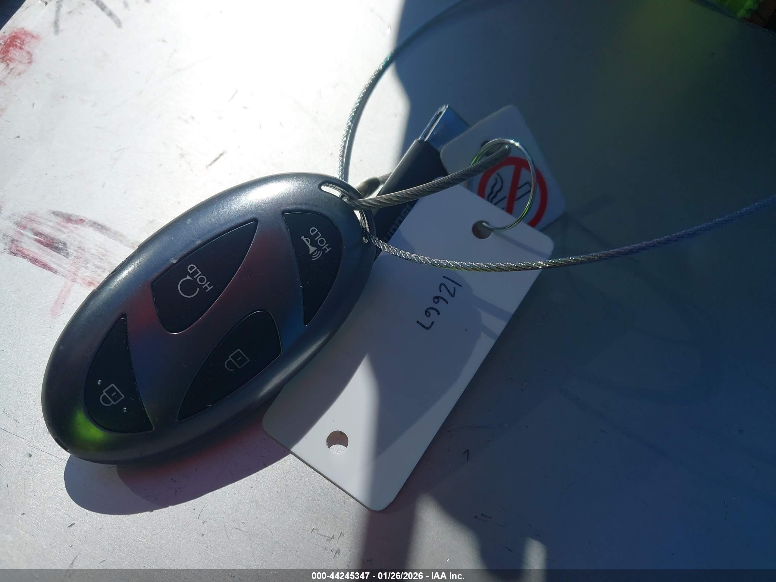 HYUNDAI TUCSON image 11