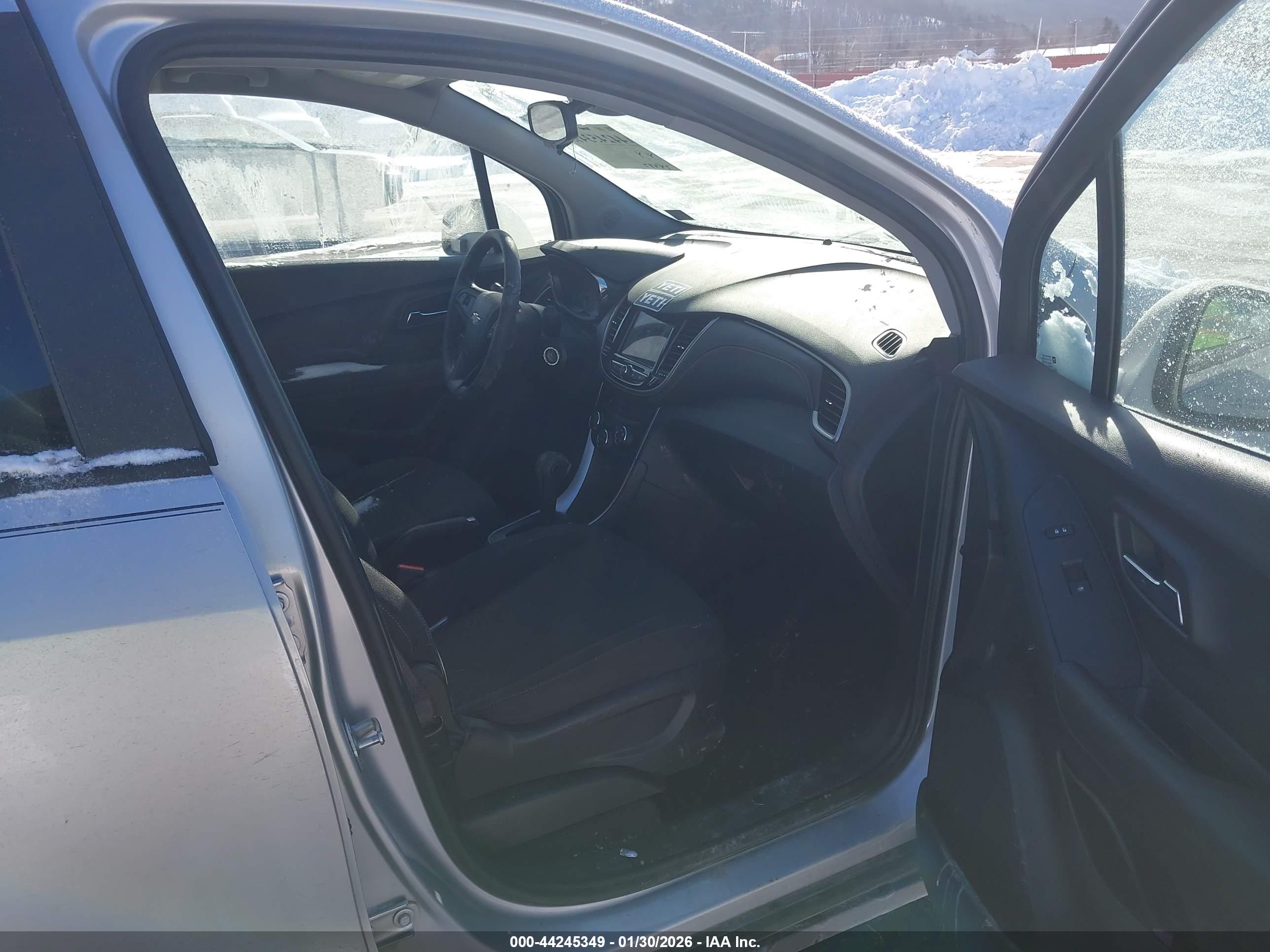 CHEVROLET TRAX image 5