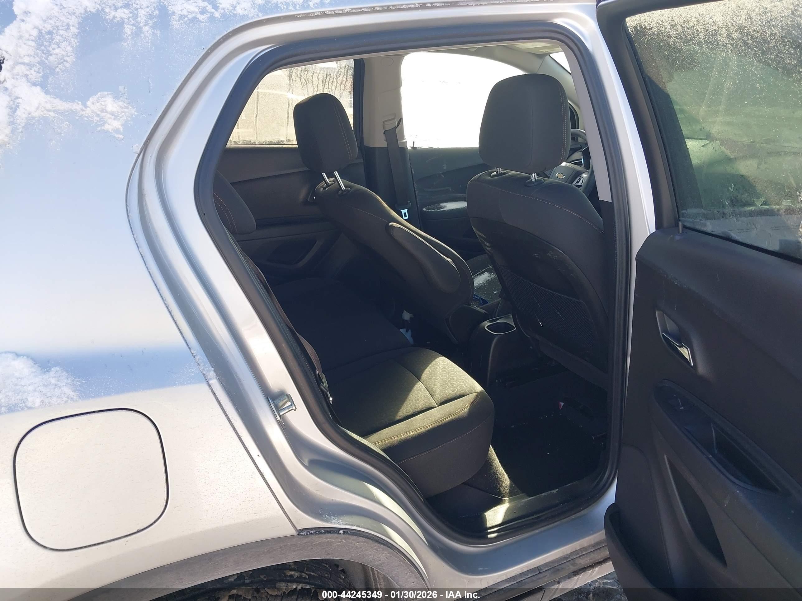 CHEVROLET TRAX image 8