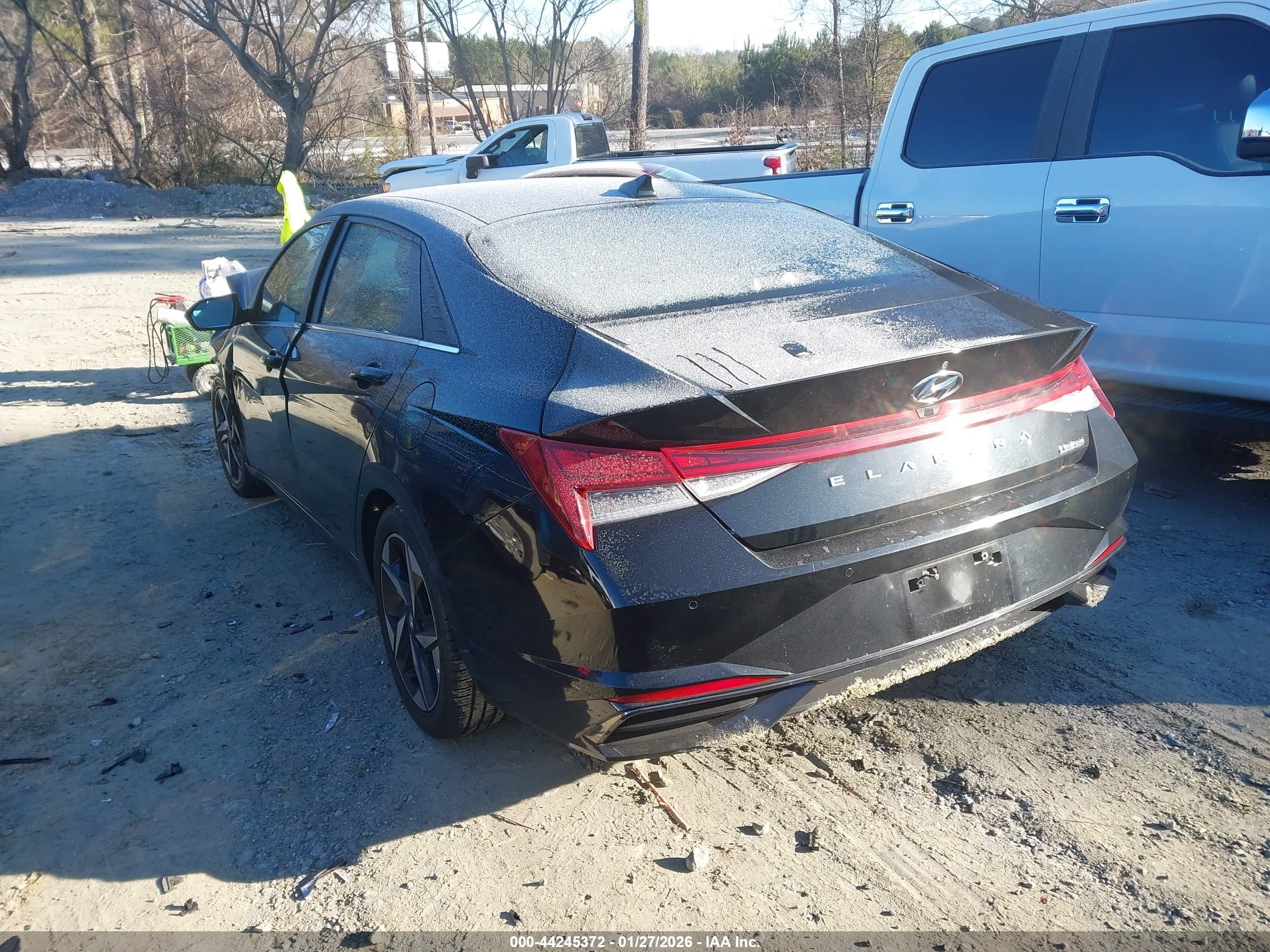 HYUNDAI ELANTRA image 3