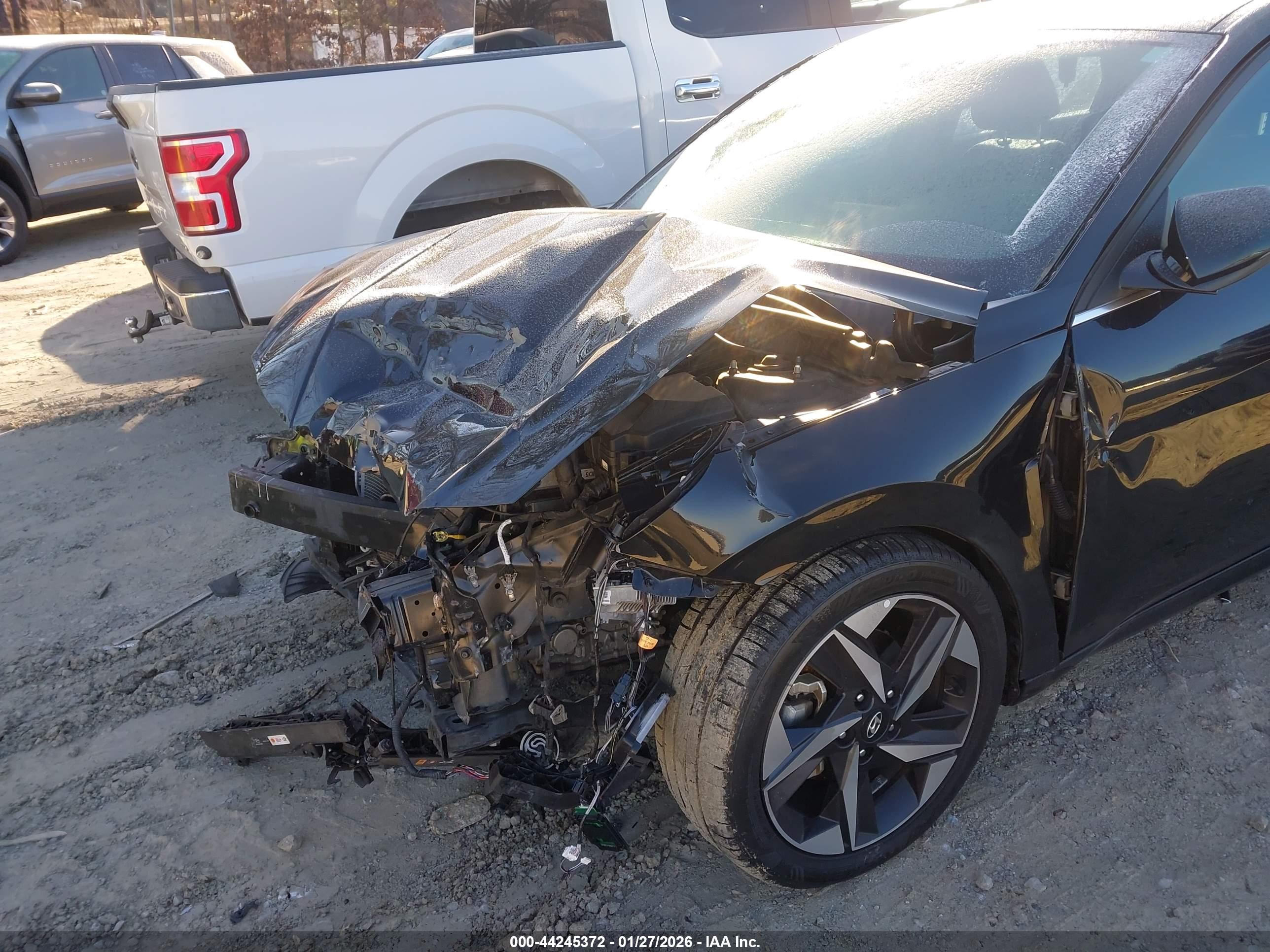 HYUNDAI ELANTRA image 6