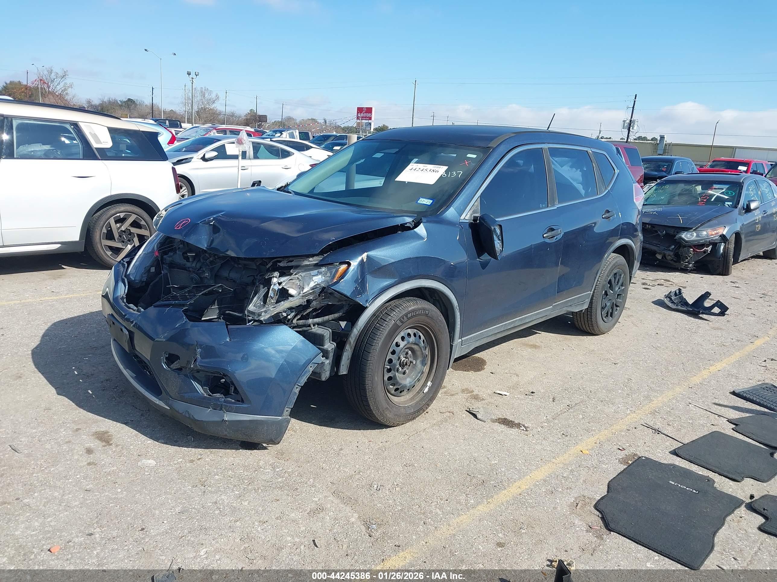 NISSAN ROGUE image 2