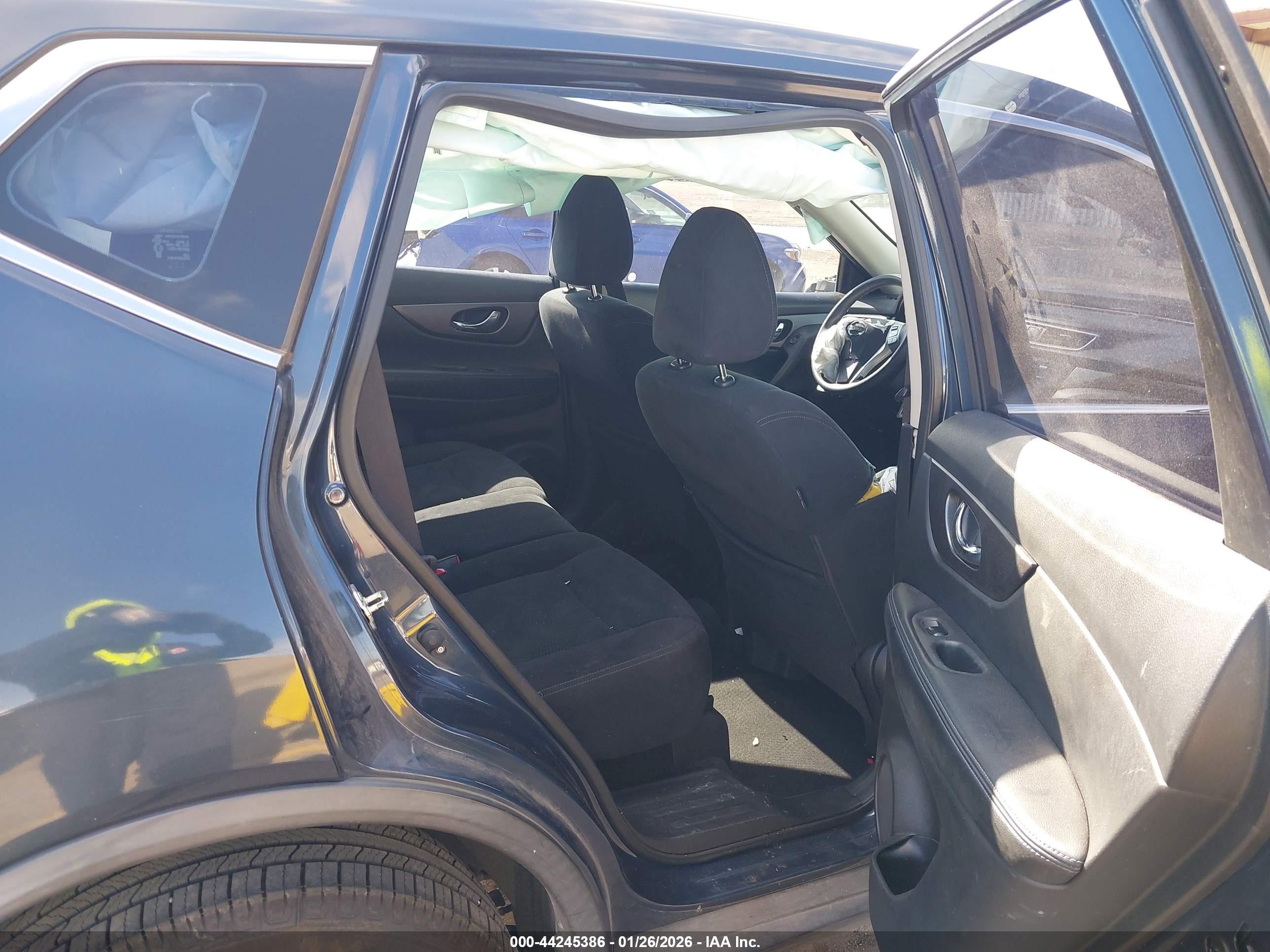 NISSAN ROGUE image 8