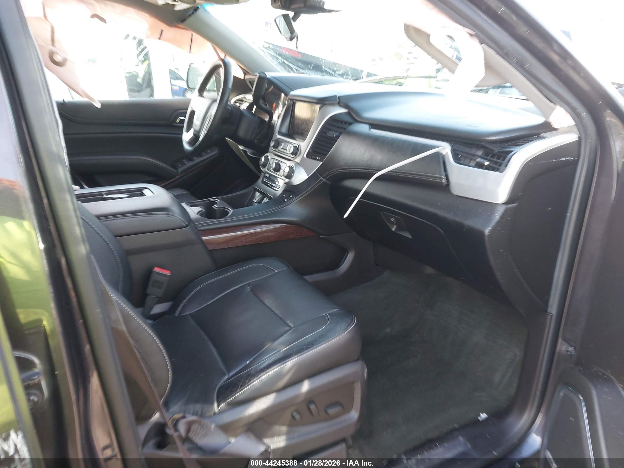 GMC YUKON image 5