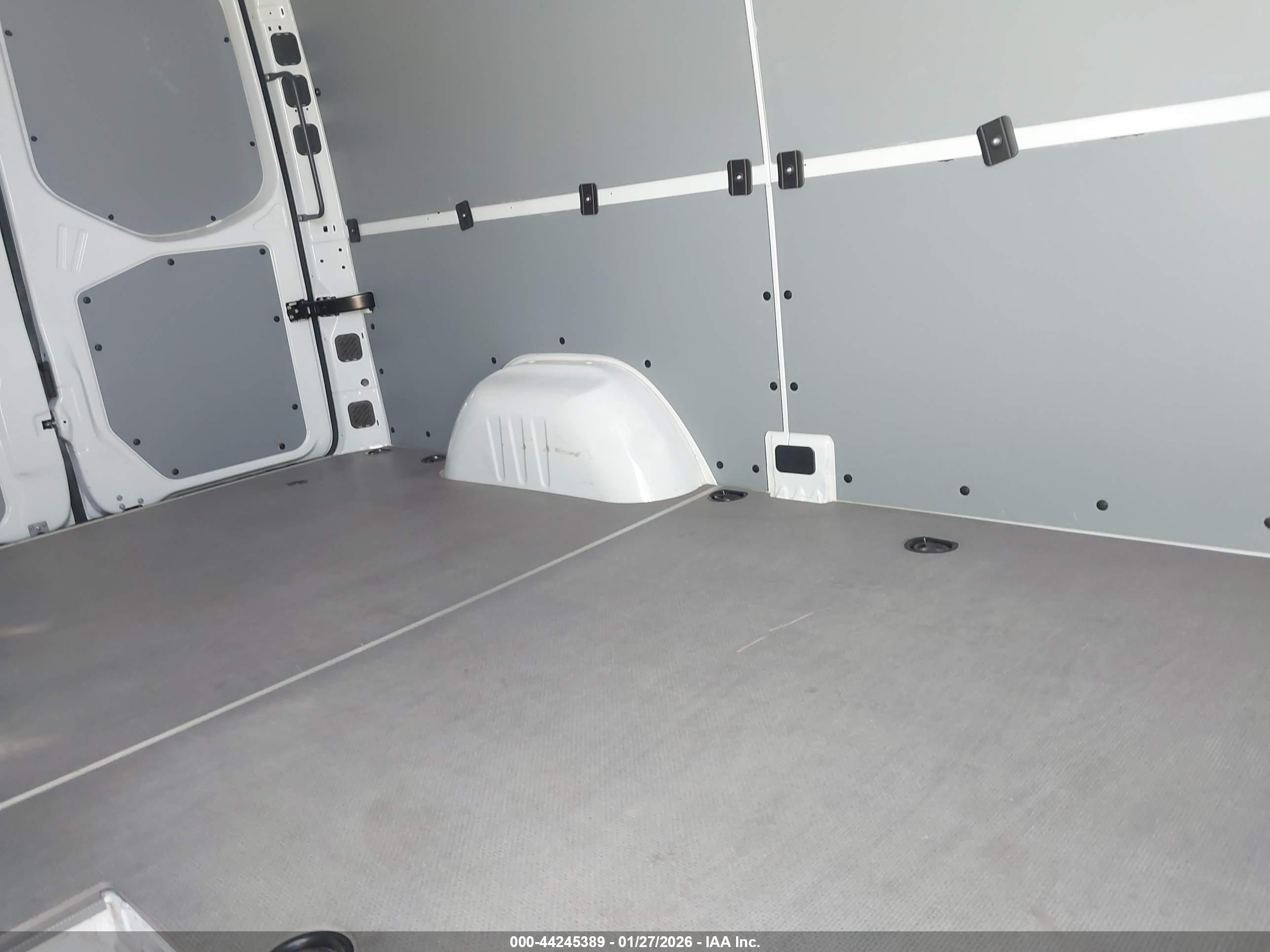 MERCEDES-BENZ SPRINTER image 8