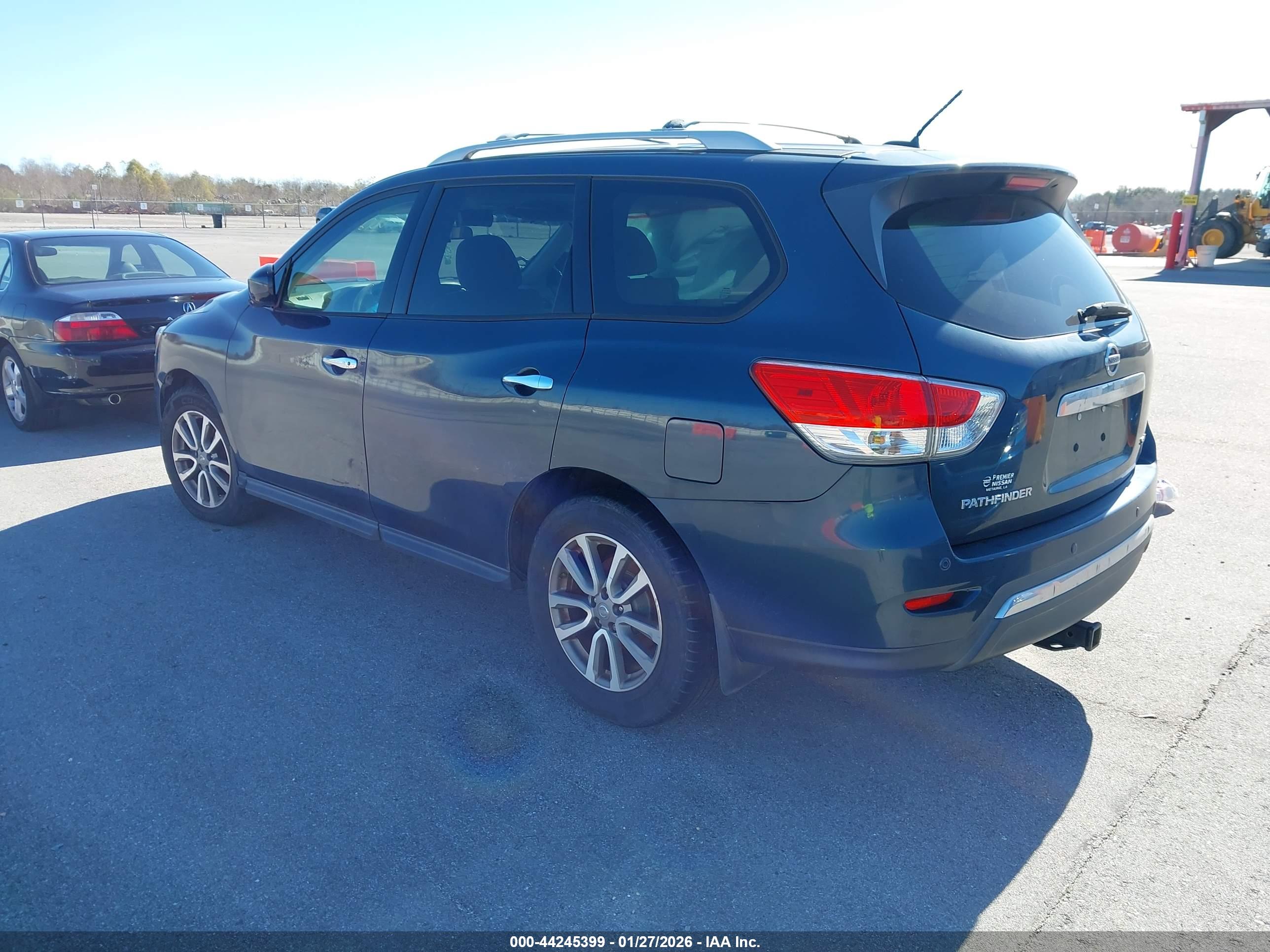 NISSAN PATHFINDER image 3
